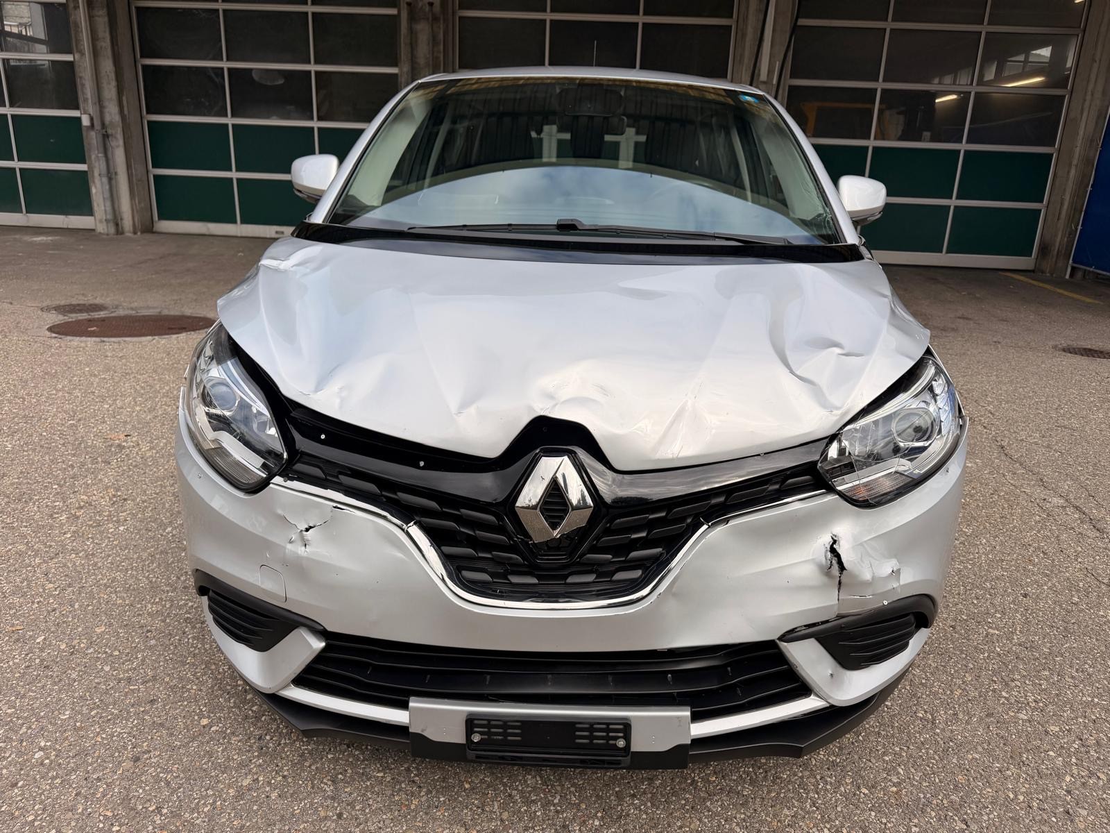 RENAULT Scénic 1.3 16V Turbo Life-image-6