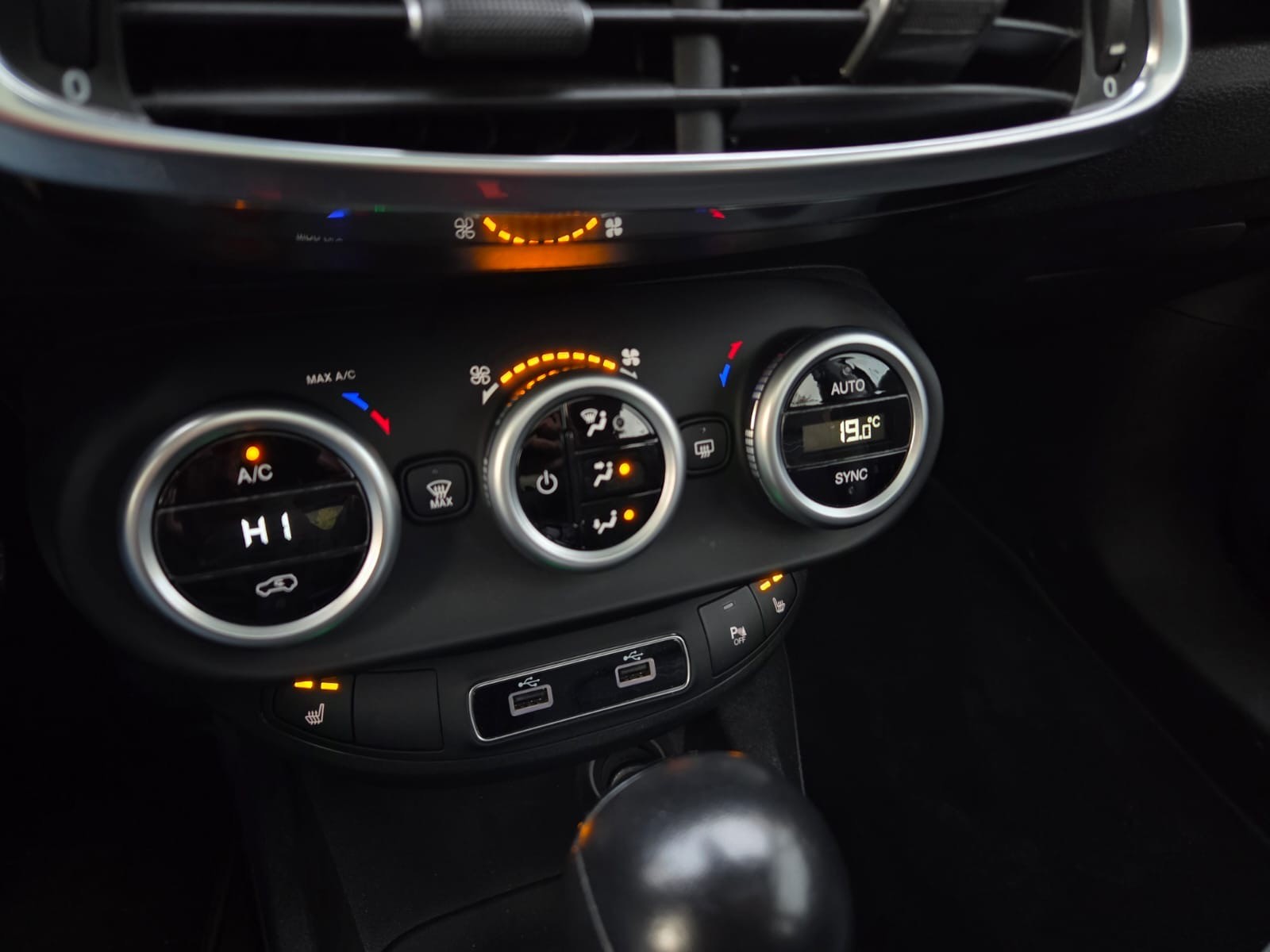 FIAT 500X 2.0MJ Cross 4x4 Automatic-image-14