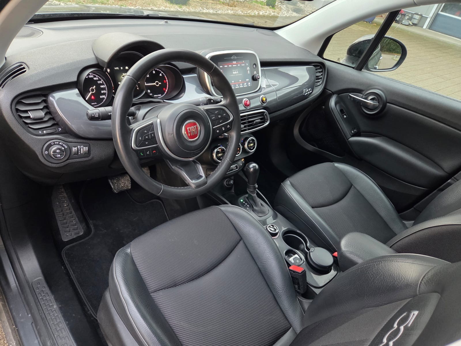 FIAT 500X 2.0MJ Cross 4x4 Automatic-image-9