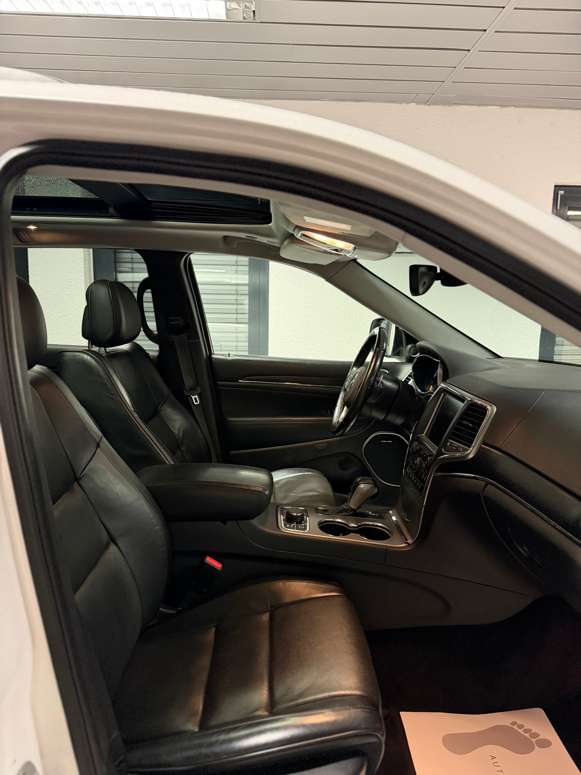 JEEP Grand Cherokee 3.0 CRD Summit Automatic, Anhängerkupplung!-image-8