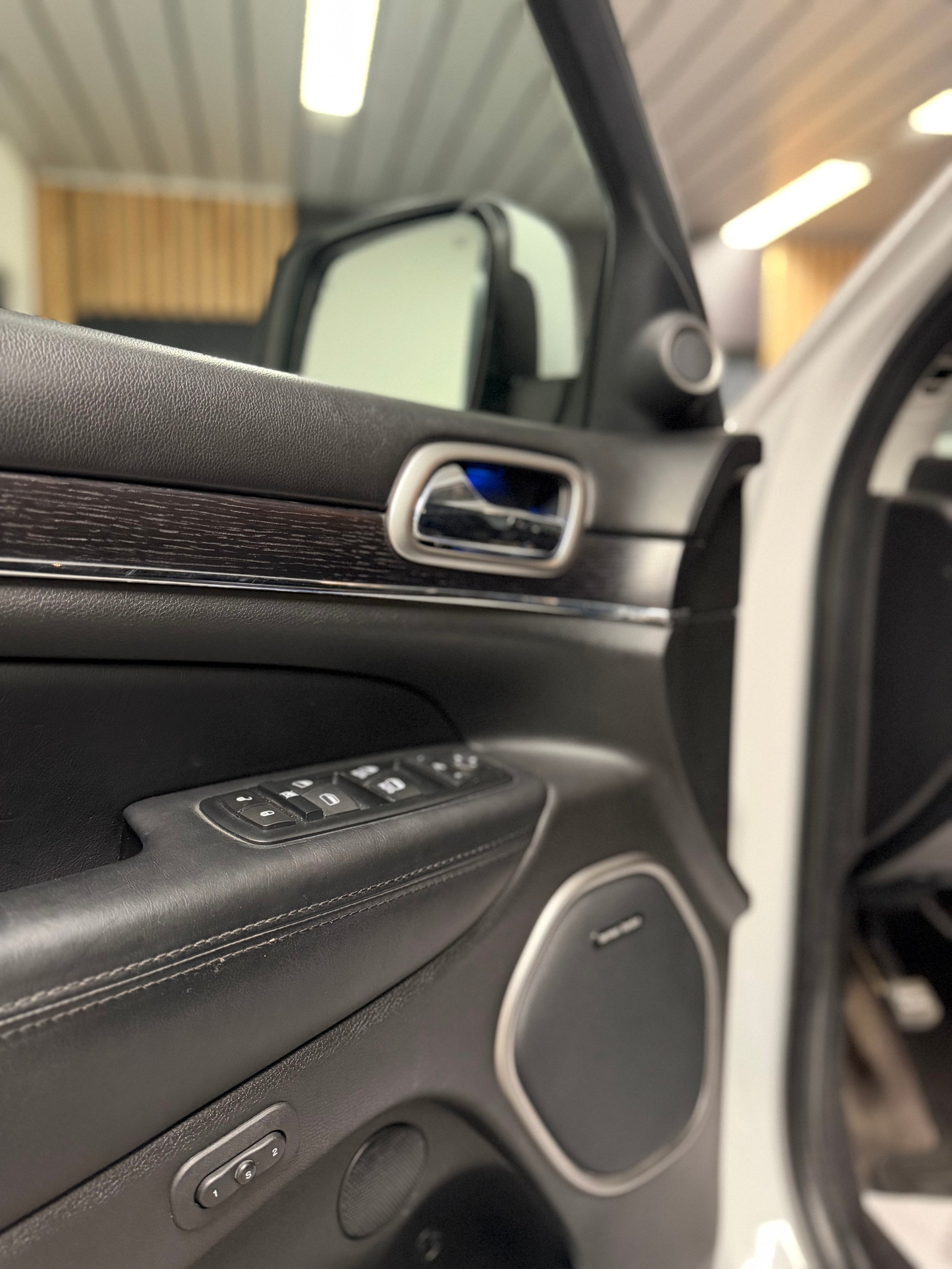 JEEP Grand Cherokee 3.0 CRD Summit Automatic, Anhängerkupplung!-image-11