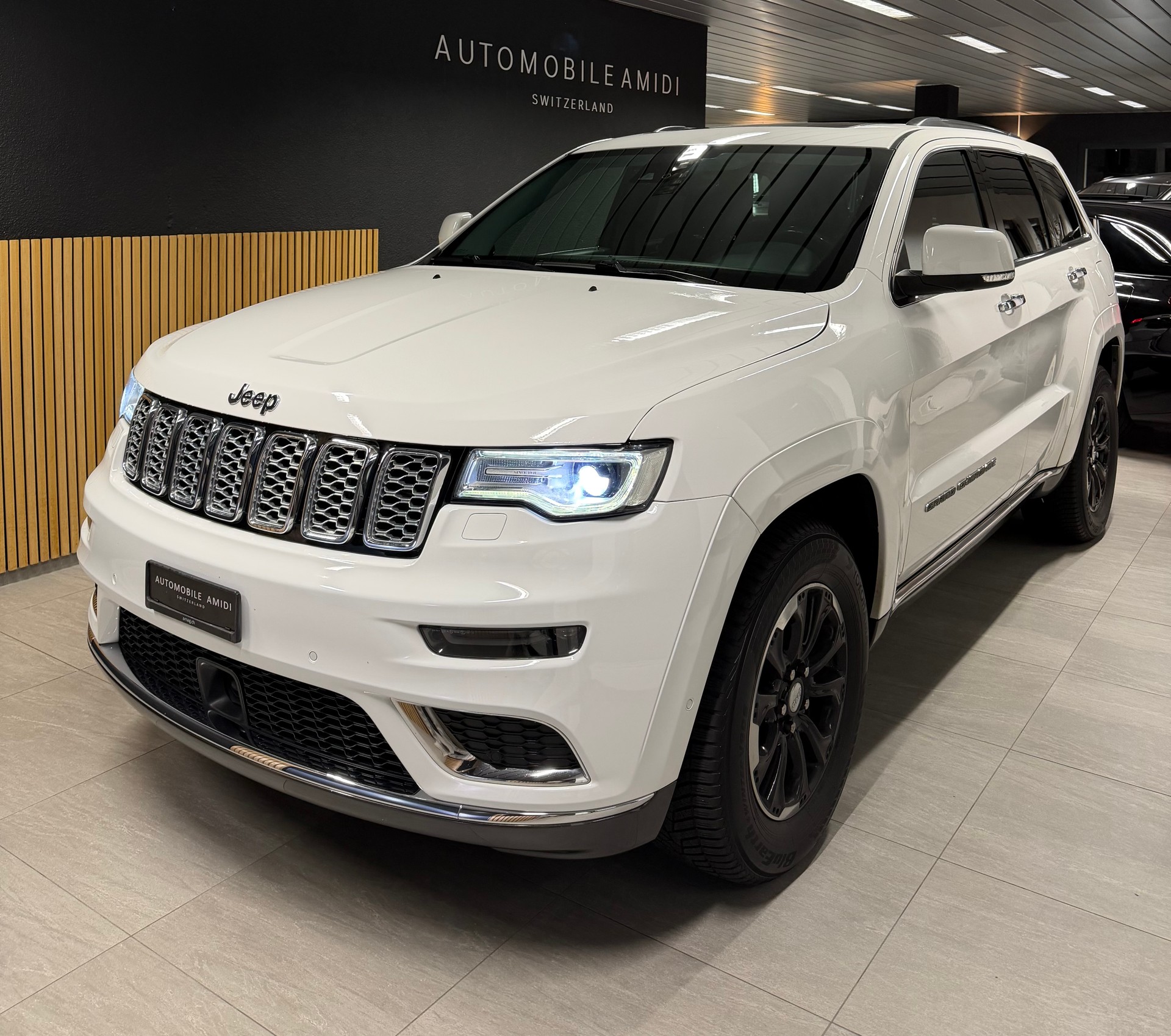 JEEP Grand Cherokee 3.0 CRD Summit Automatic, Anhängerkupplung!-image-0