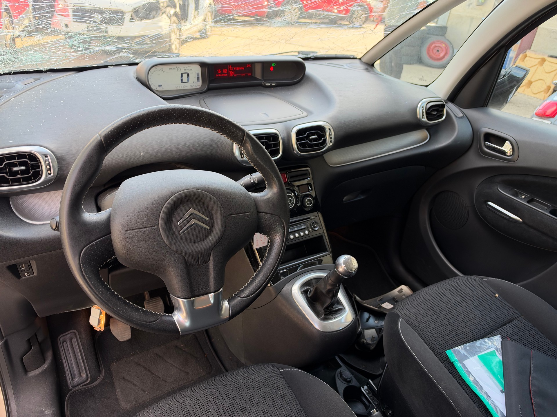 CITROEN C3 Picasso 1.6i 16V Exclusive-image-12