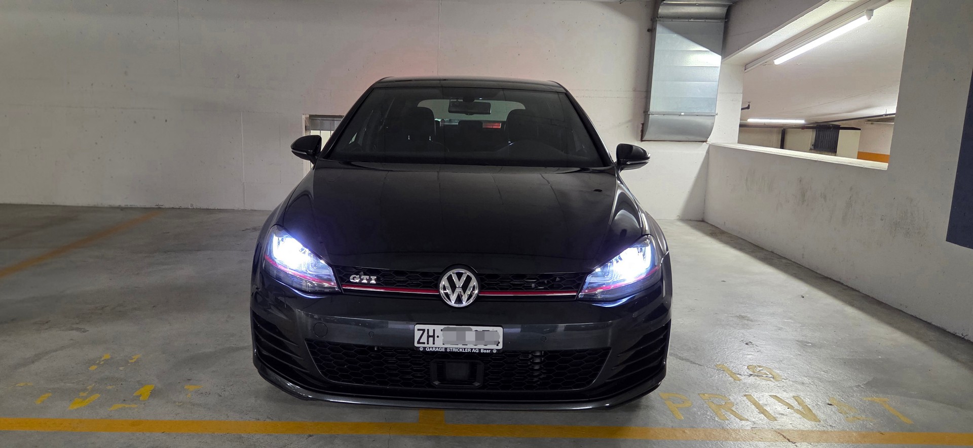 VW 2.0 TSI GTI-image-10
