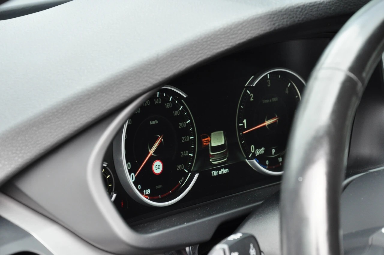 BMW X5 xDrive 40d Pure M Sport Plus Steptronic-image-19
