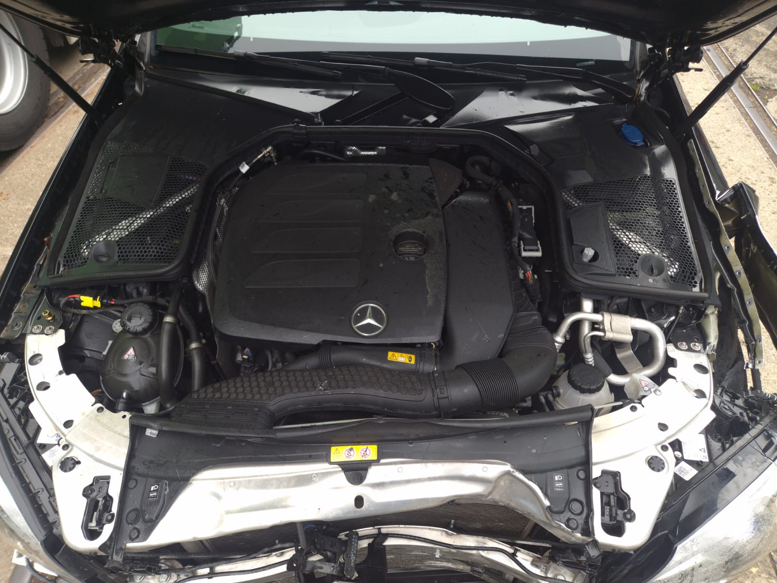 MERCEDES-BENZ C 200 Coupé AMG Line 9G-Tronic-image-5