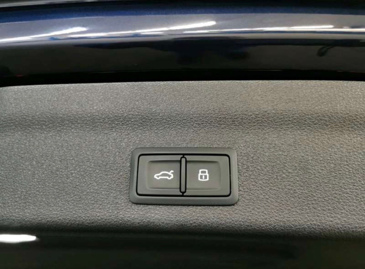 AUDI A6 Avant 45 TDI Sport quattro tiptronic-image-9