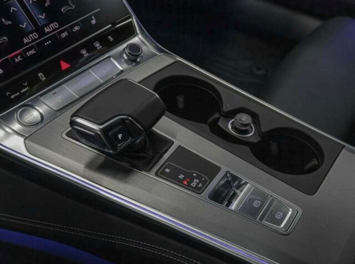 AUDI A6 Avant 45 TDI Sport quattro tiptronic-image-13