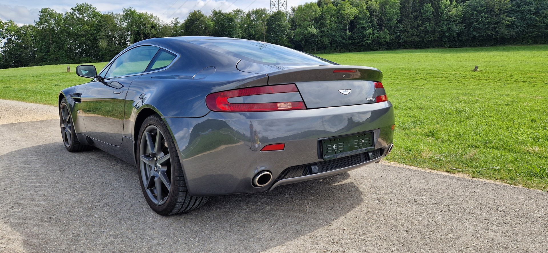 ASTON MARTIN V8 Vantage 4.3 Sportshift-image-1