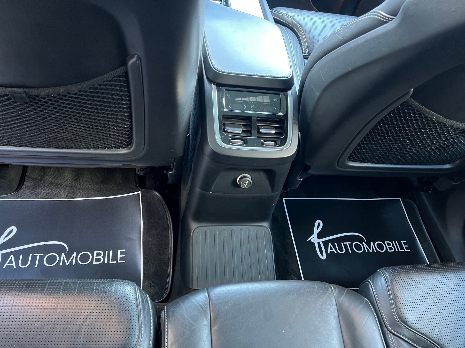 VOLVO XC90 T8 AWD Inscription Geartronic-image-9