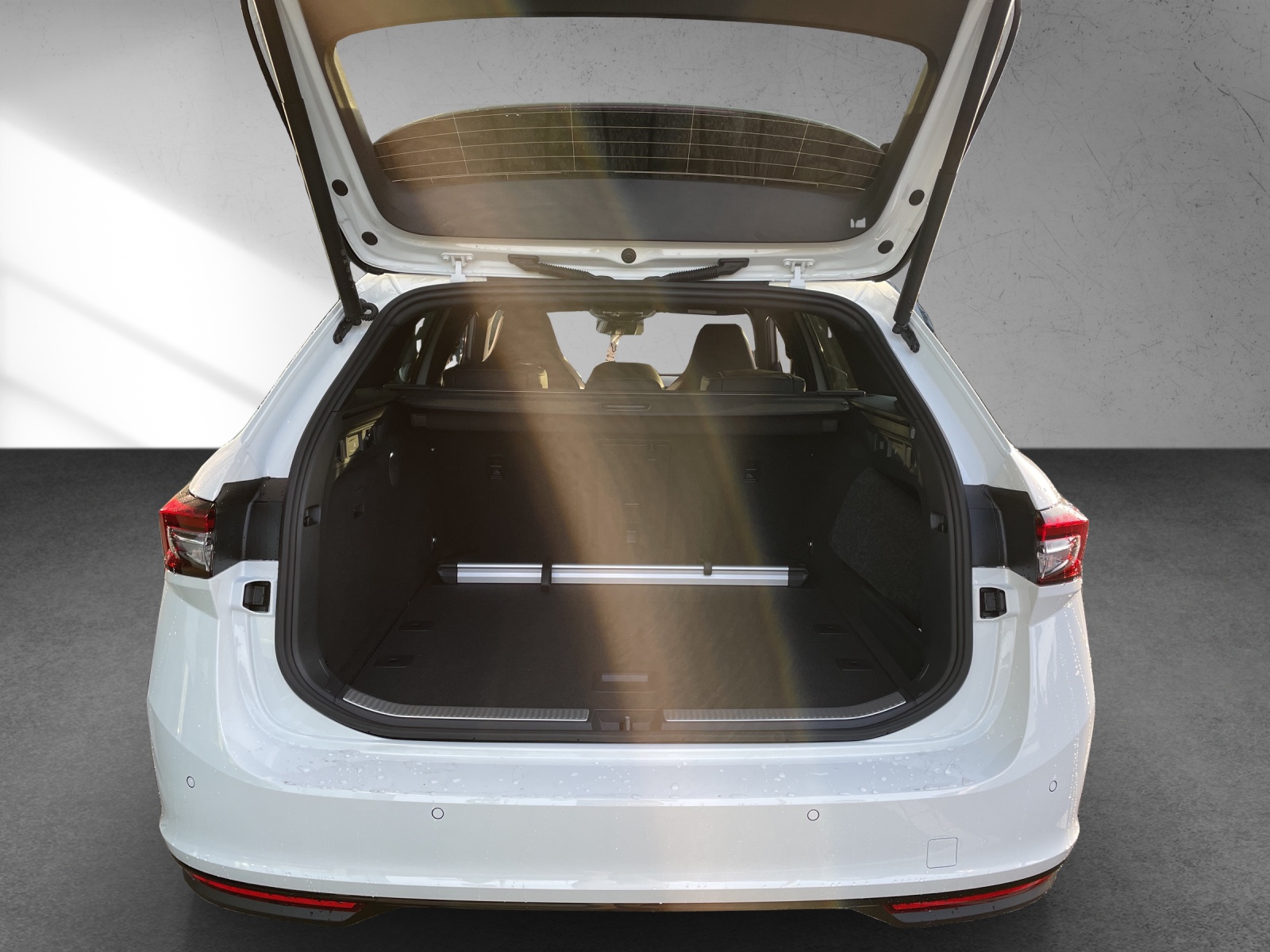 SKODA Superb Combi 2.0 TSI Sportline 4x4 DSG-image-13