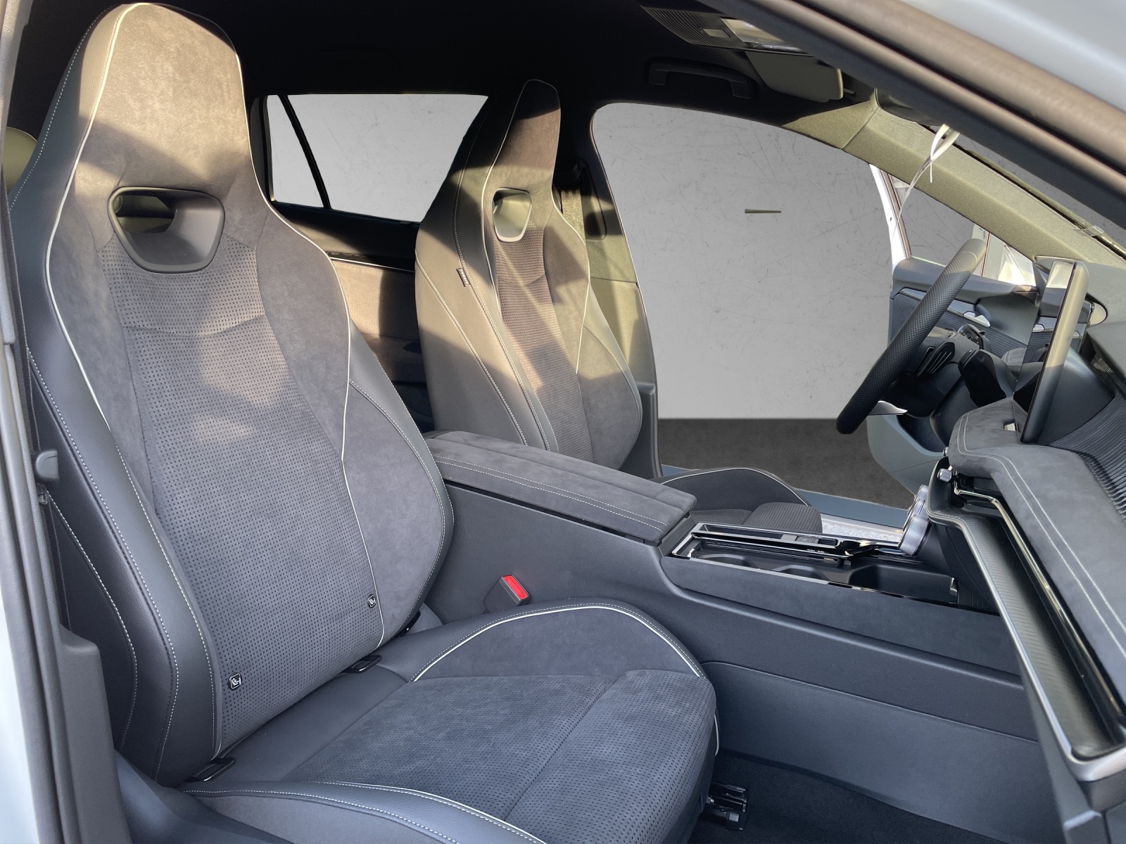 SKODA Superb Combi 2.0 TSI Sportline 4x4 DSG-image-8