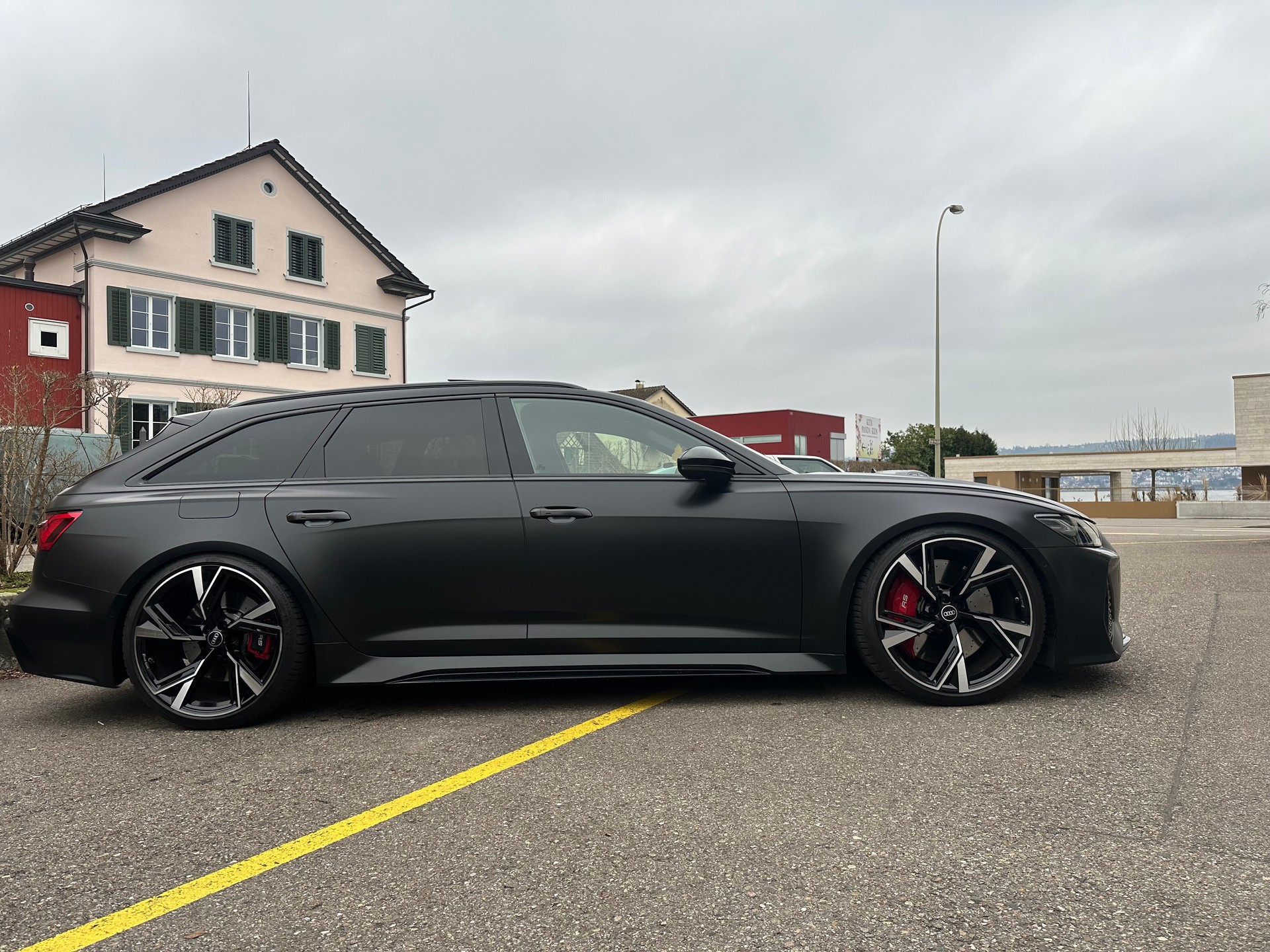 AUDI RS6 Avant 4.0 TFSI V8 quattro-image-3
