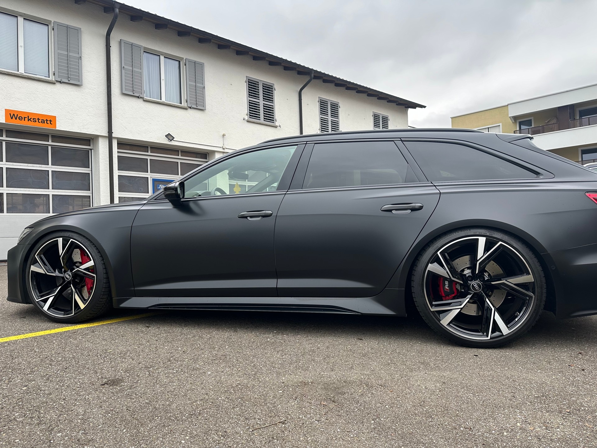 AUDI RS6 Avant 4.0 TFSI V8 quattro-image-6