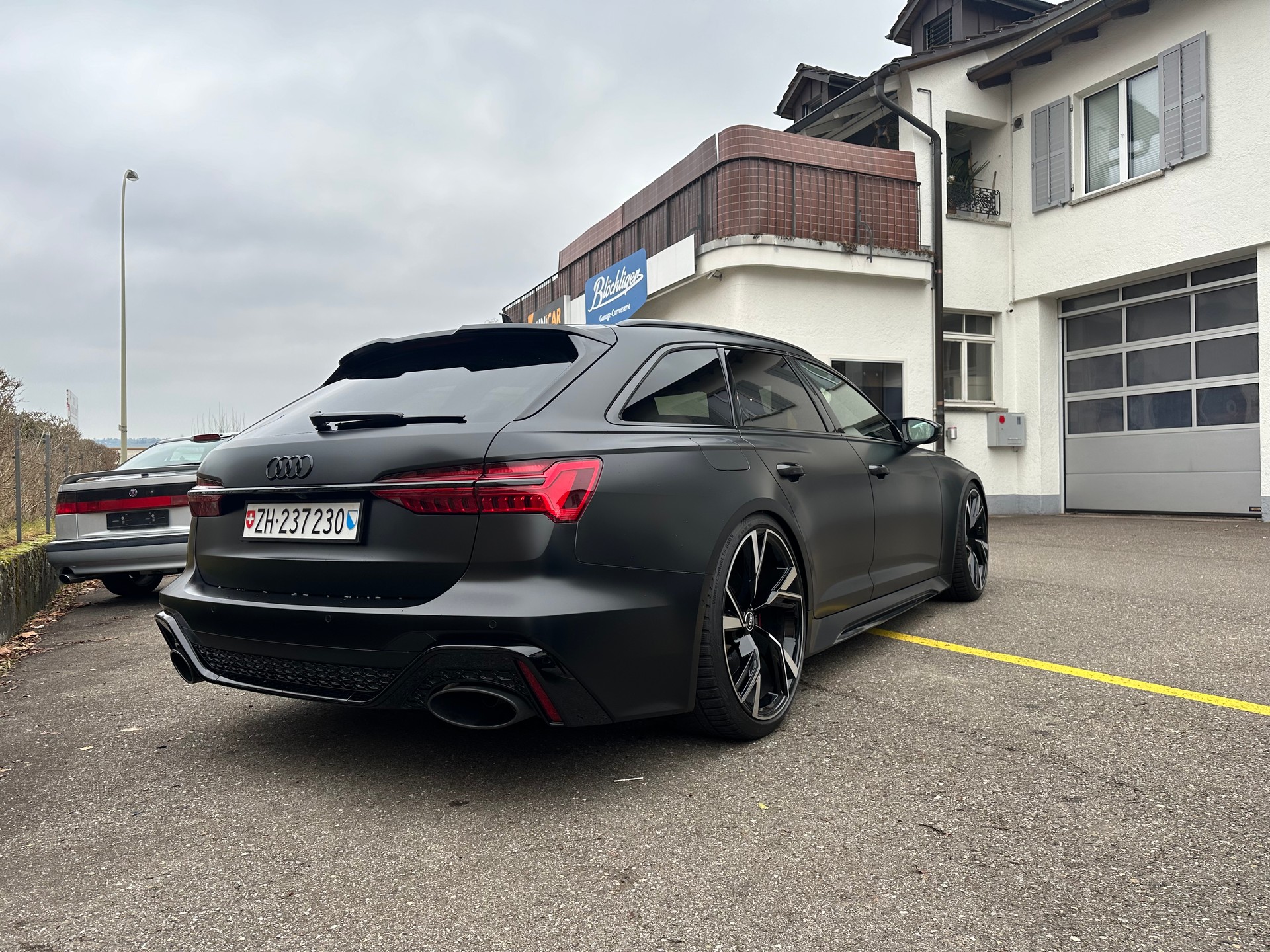 AUDI RS6 Avant 4.0 TFSI V8 quattro-image-4