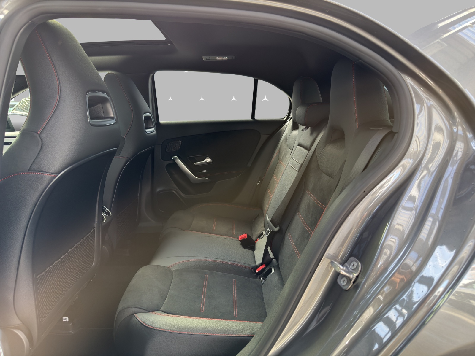 MERCEDES-BENZ A 250 4Matic 8G-DCT-image-10