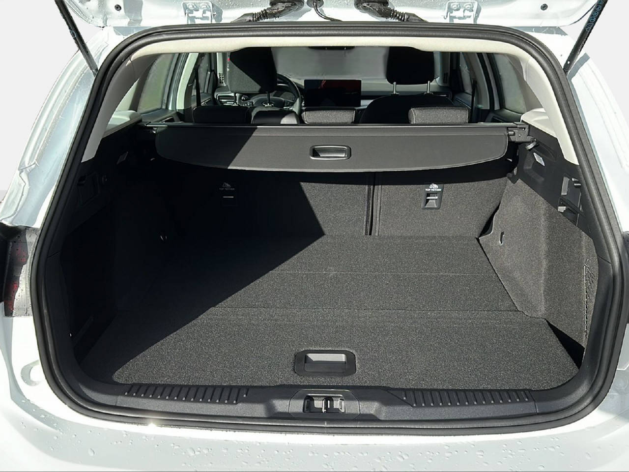 FORD Focus Station Wagon 1.0i EcoB Hybrid 155 Titanium-image-13