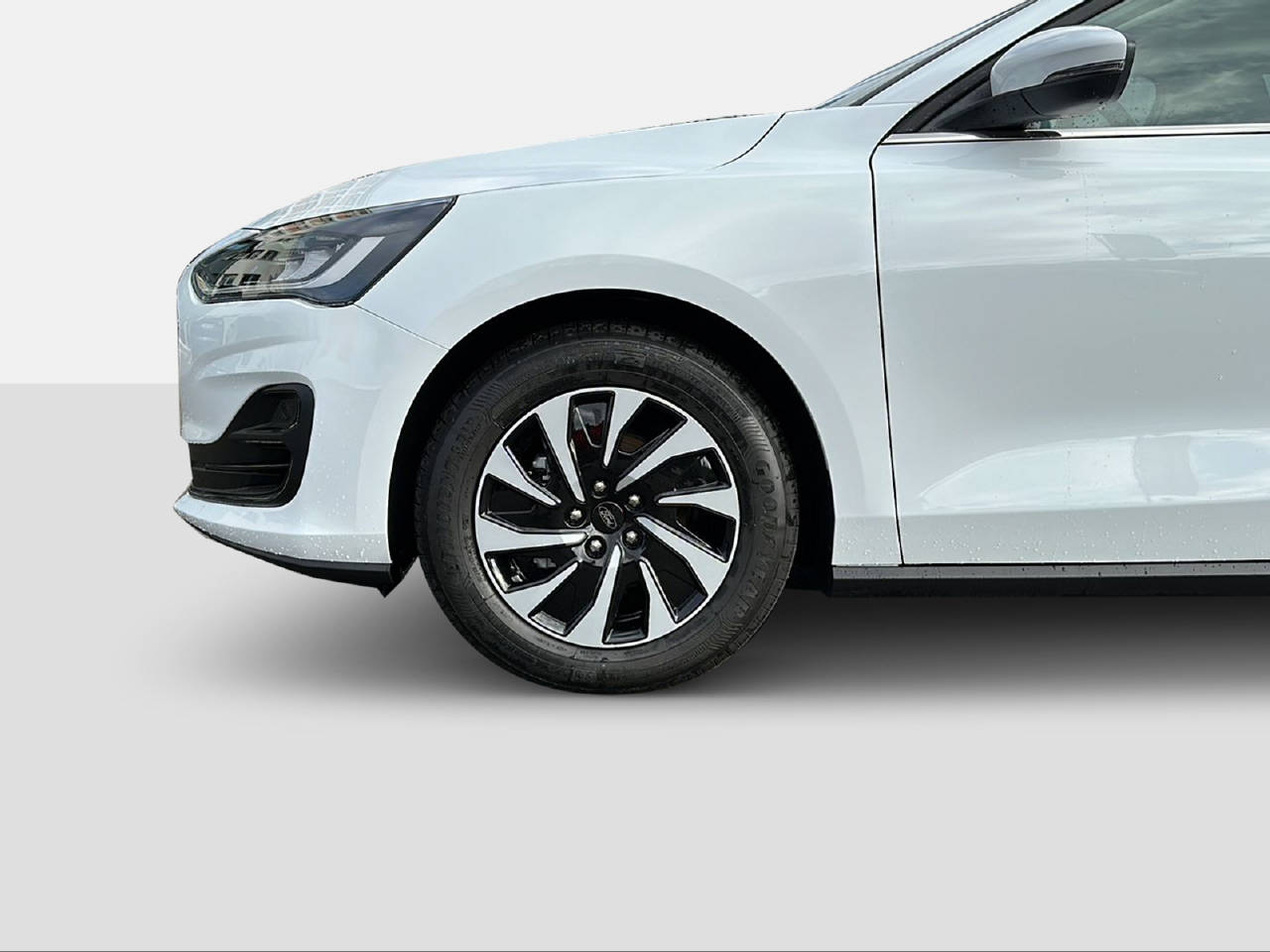 FORD Focus Station Wagon 1.0i EcoB Hybrid 155 Titanium-image-8