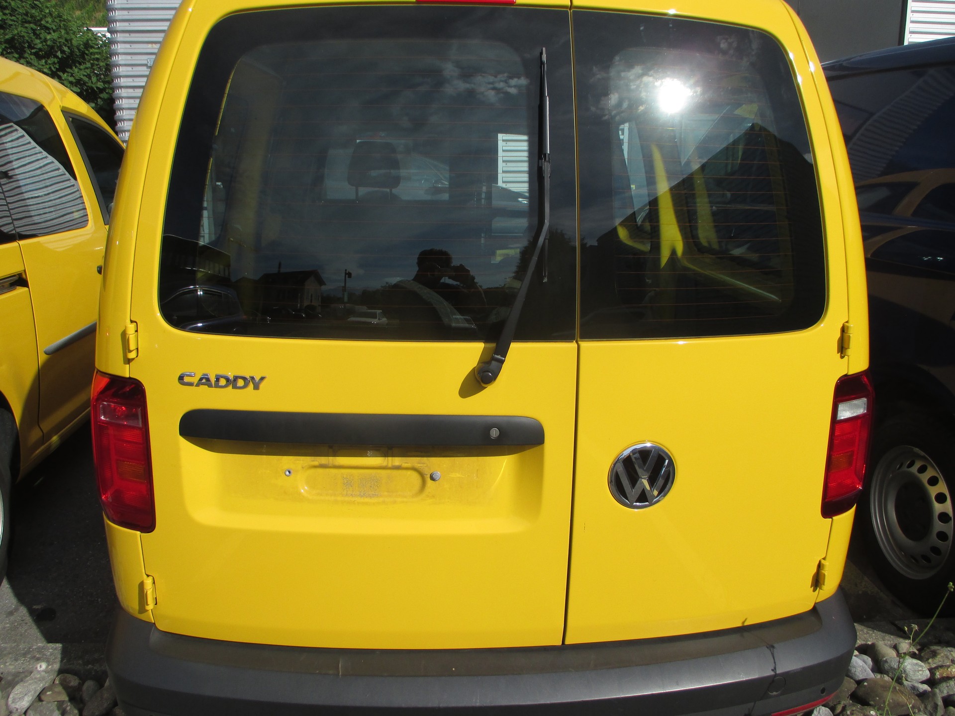 VW Caddy Maxi 1.0TSI BlueMotion Technology-image-4