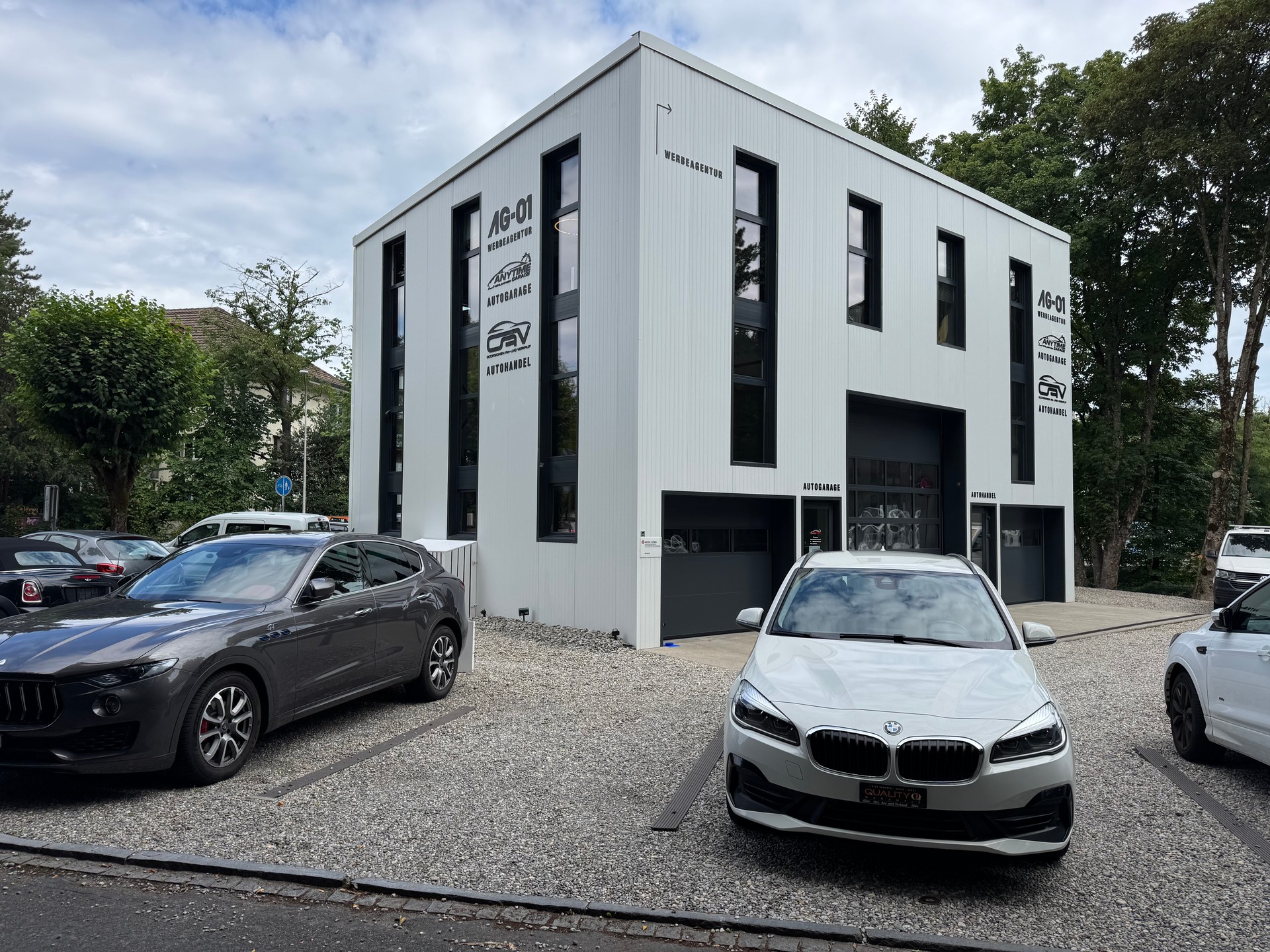 BMW 225xe iPerformance Active Tourer Steptronic-image-0