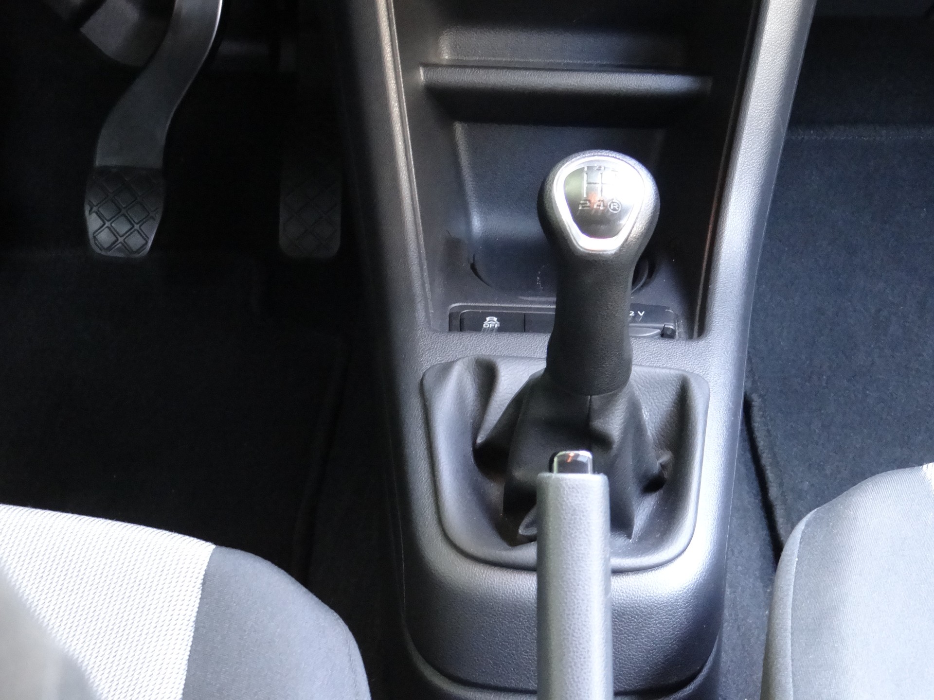 SKODA Citigo 1.0 G-tec Active-image-14