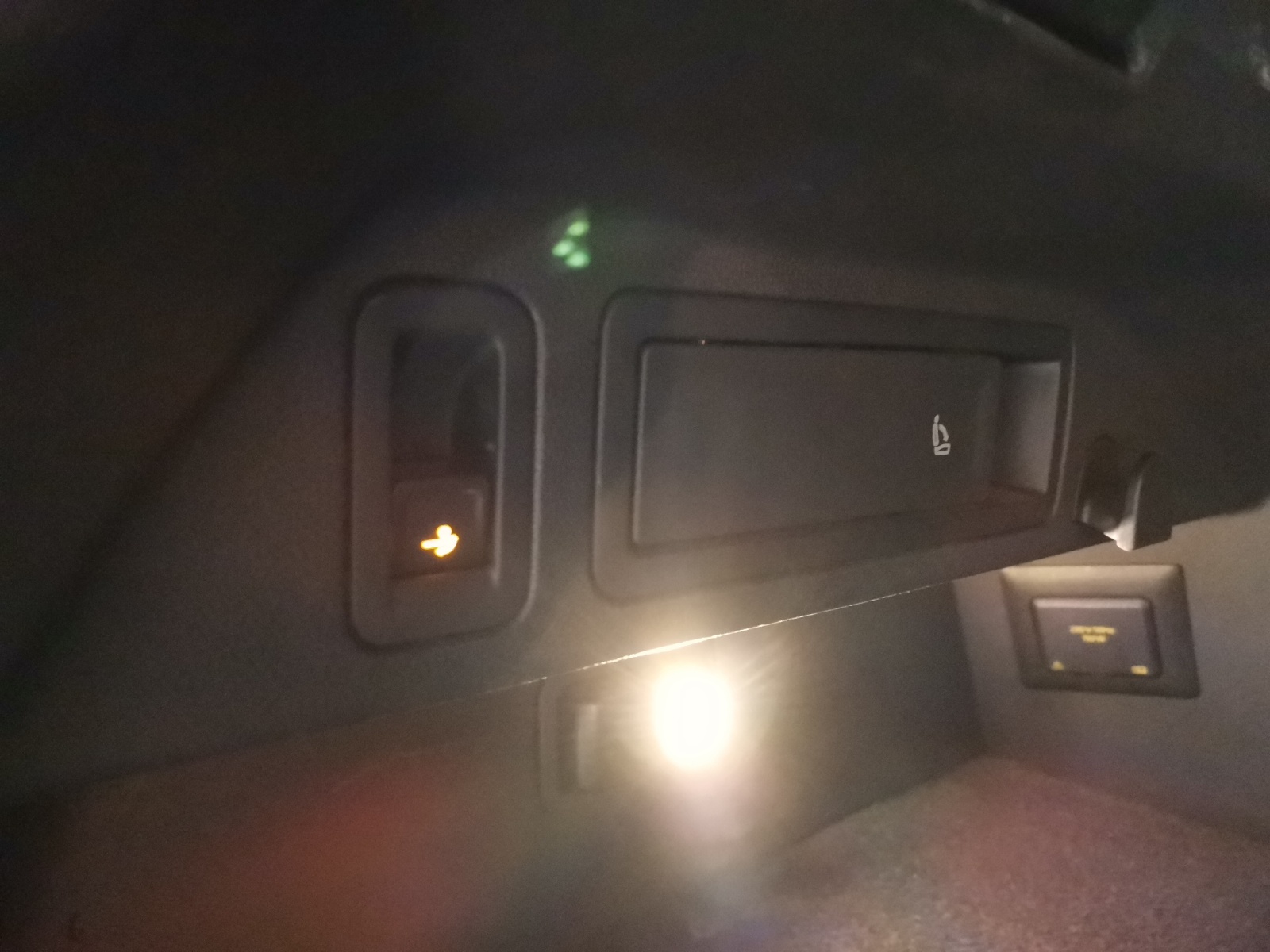 VW Tiguan 2.0 TDI SCR Elegance DSG-image-12