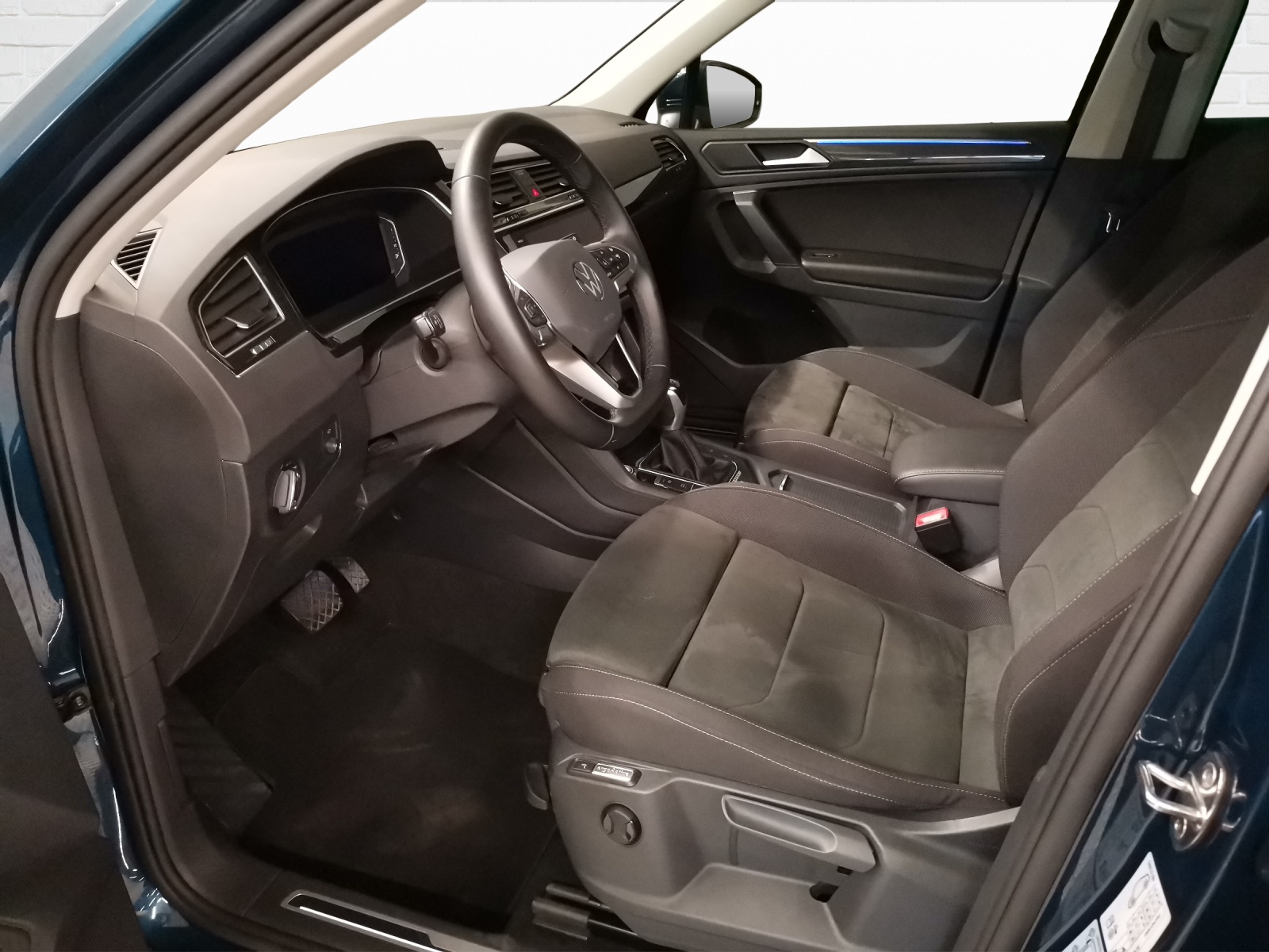 VW Tiguan 2.0 TDI SCR Elegance DSG-image-6