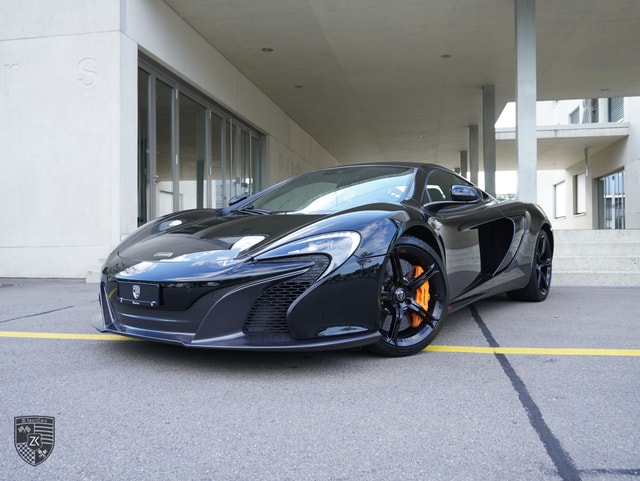 McLaren 650S Coupé 3.8 V8 Carbon Black SSG [ P1 Carbon Racing Seat ] [ Carbon Fibre Interior ] [ Alcantara Trim / Contrast Stitching ]