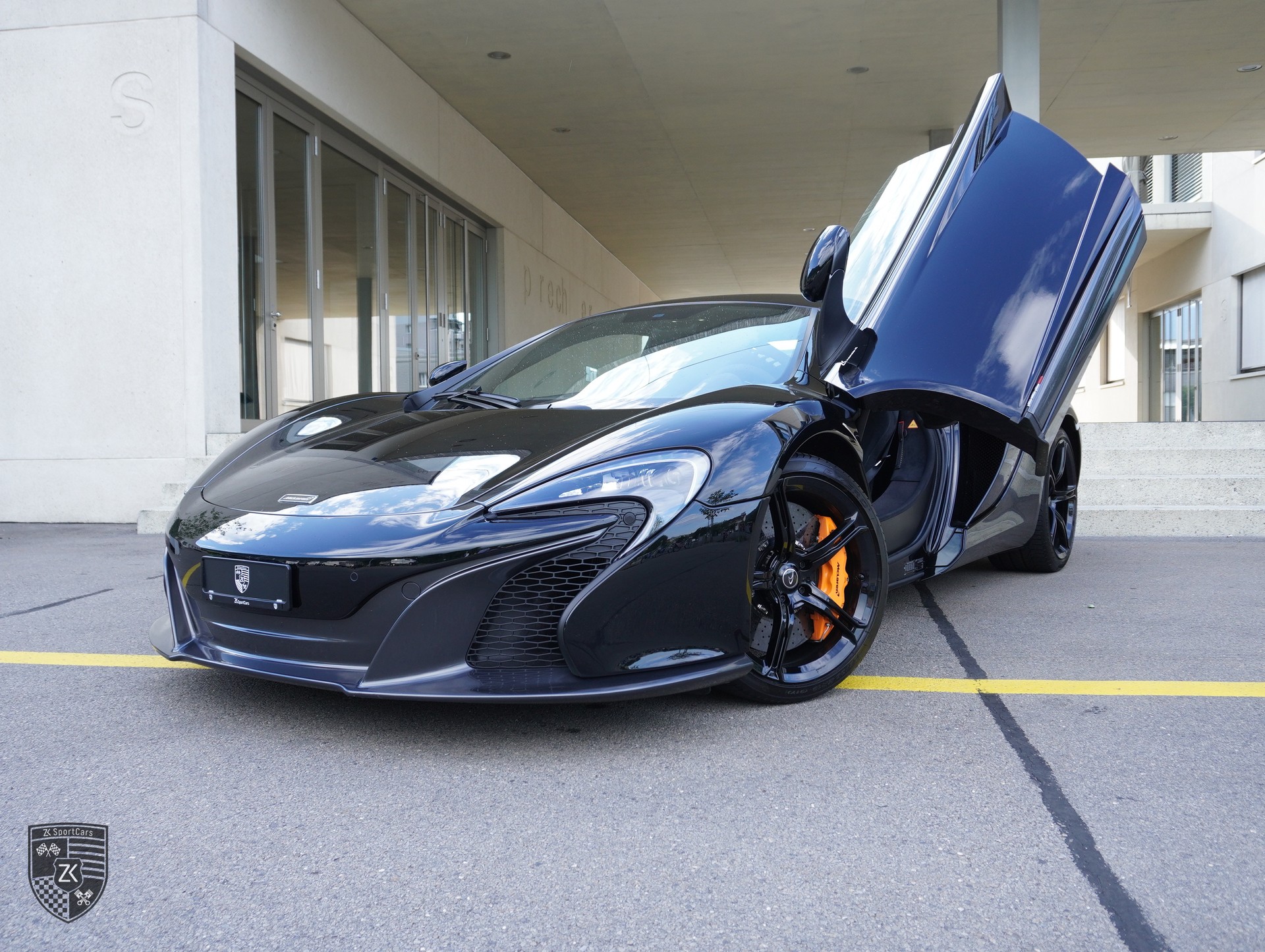 McLAREN 650S Coupé 3.8 V8 Carbon Black SSG [ P1 Carbon Racing Seat ] [ Carbon Fibre Interior ] [ Alcantara Trim / Contrast Stitching ]-showroom-element-1