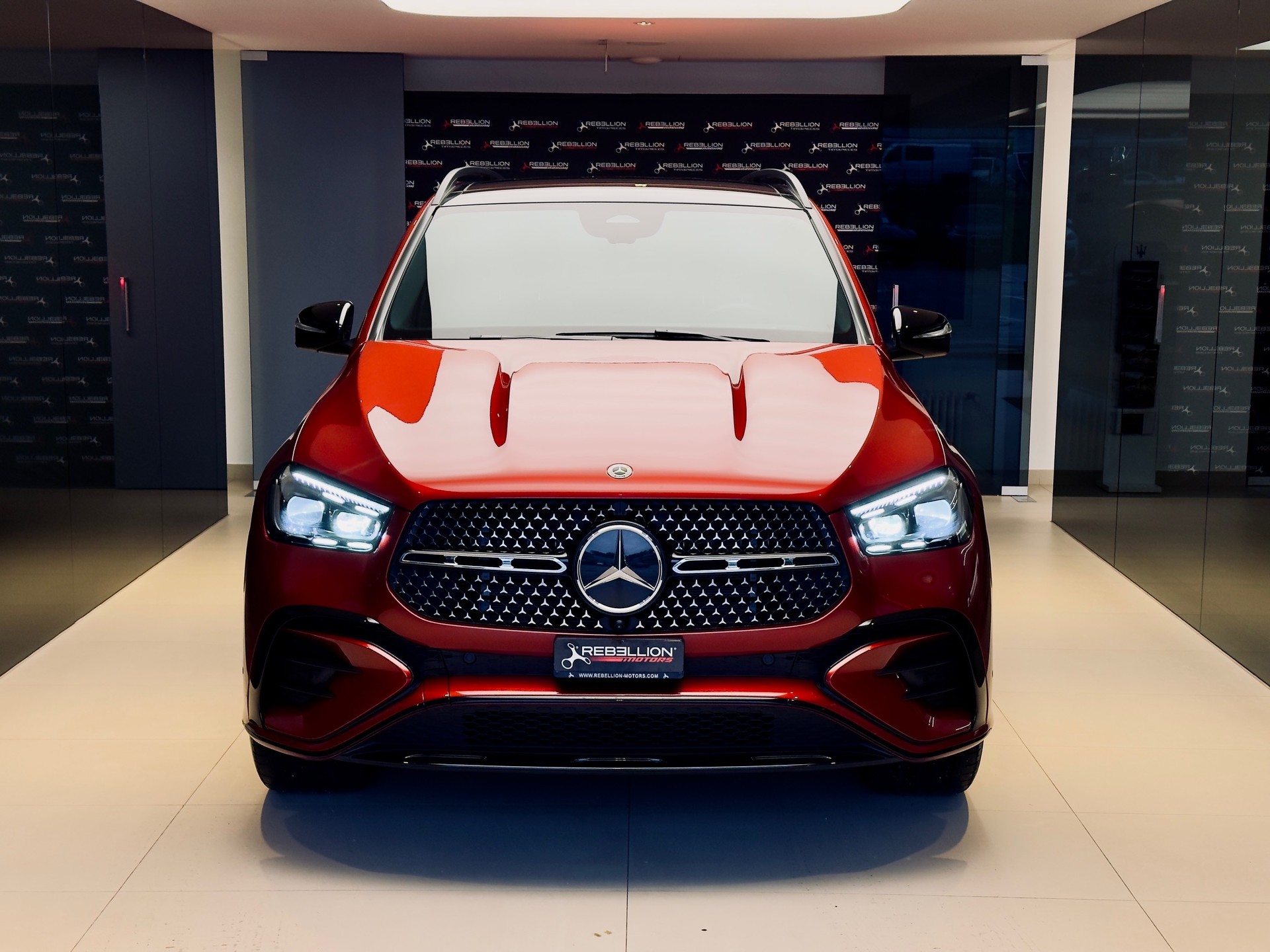 MERCEDES-BENZ GLE 400 e 4Matic 9G-Tronic-showroom-element-1