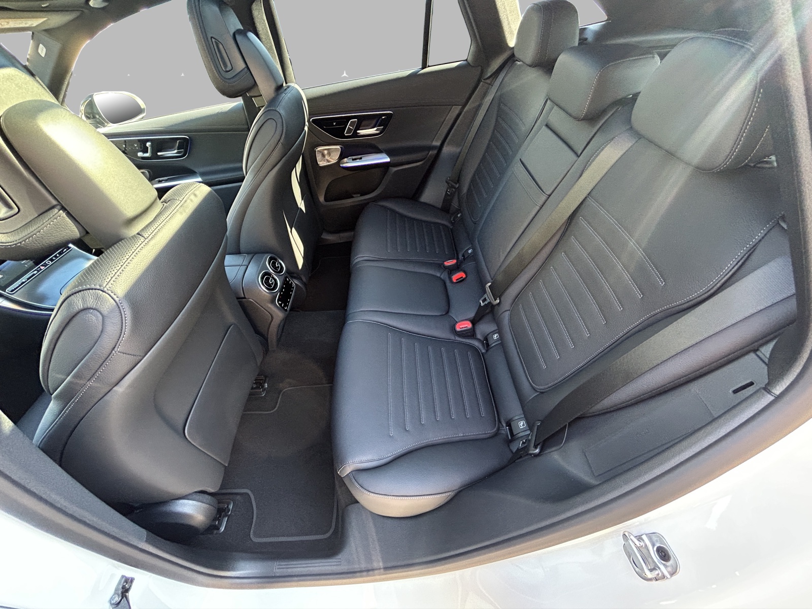 MERCEDES-BENZ GLC 220 d 4Matic 9G-Tronic-image-10