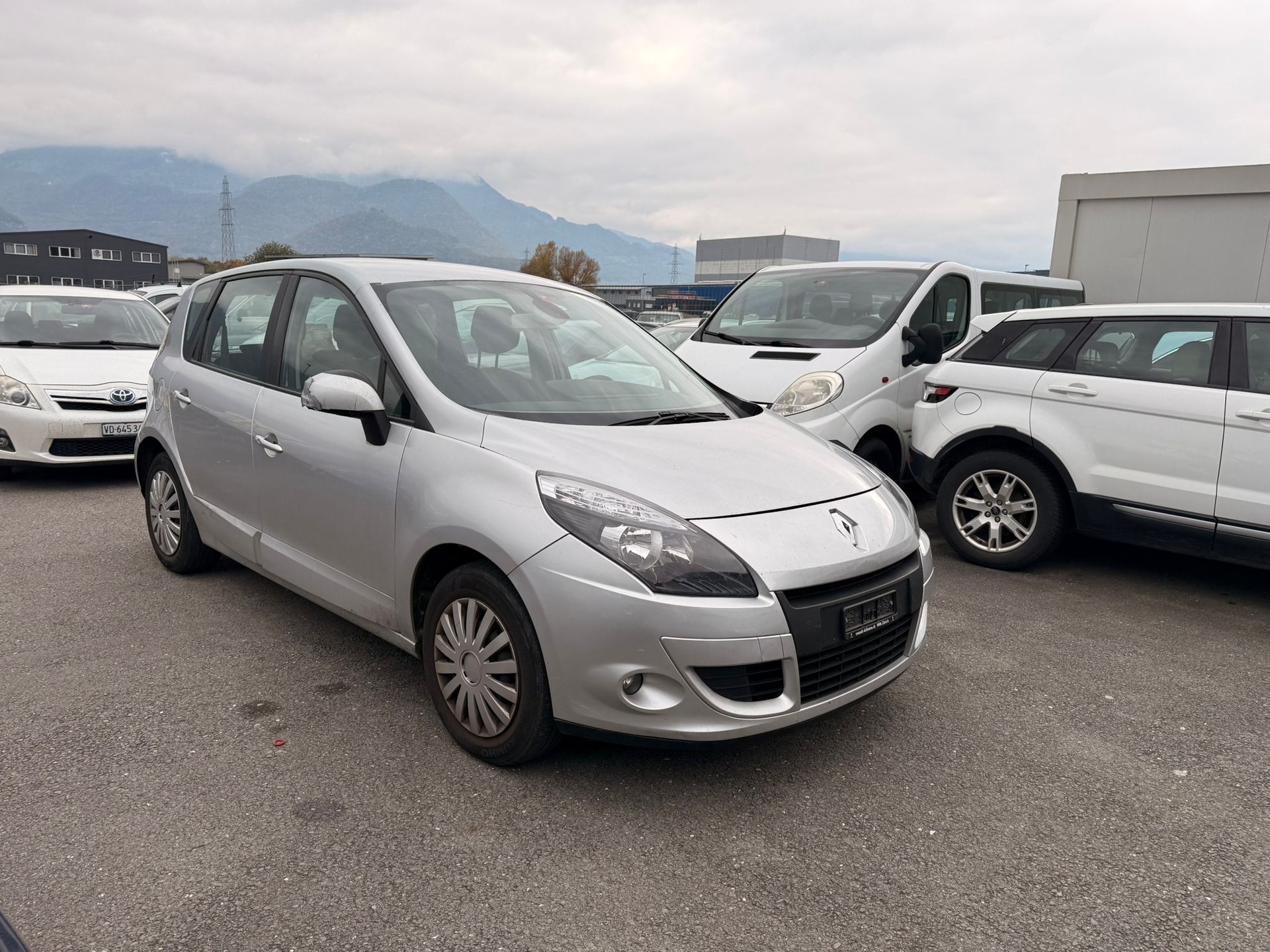 RENAULT Scénic 2.0 16V Privilège X-Tronic CVT-image-2