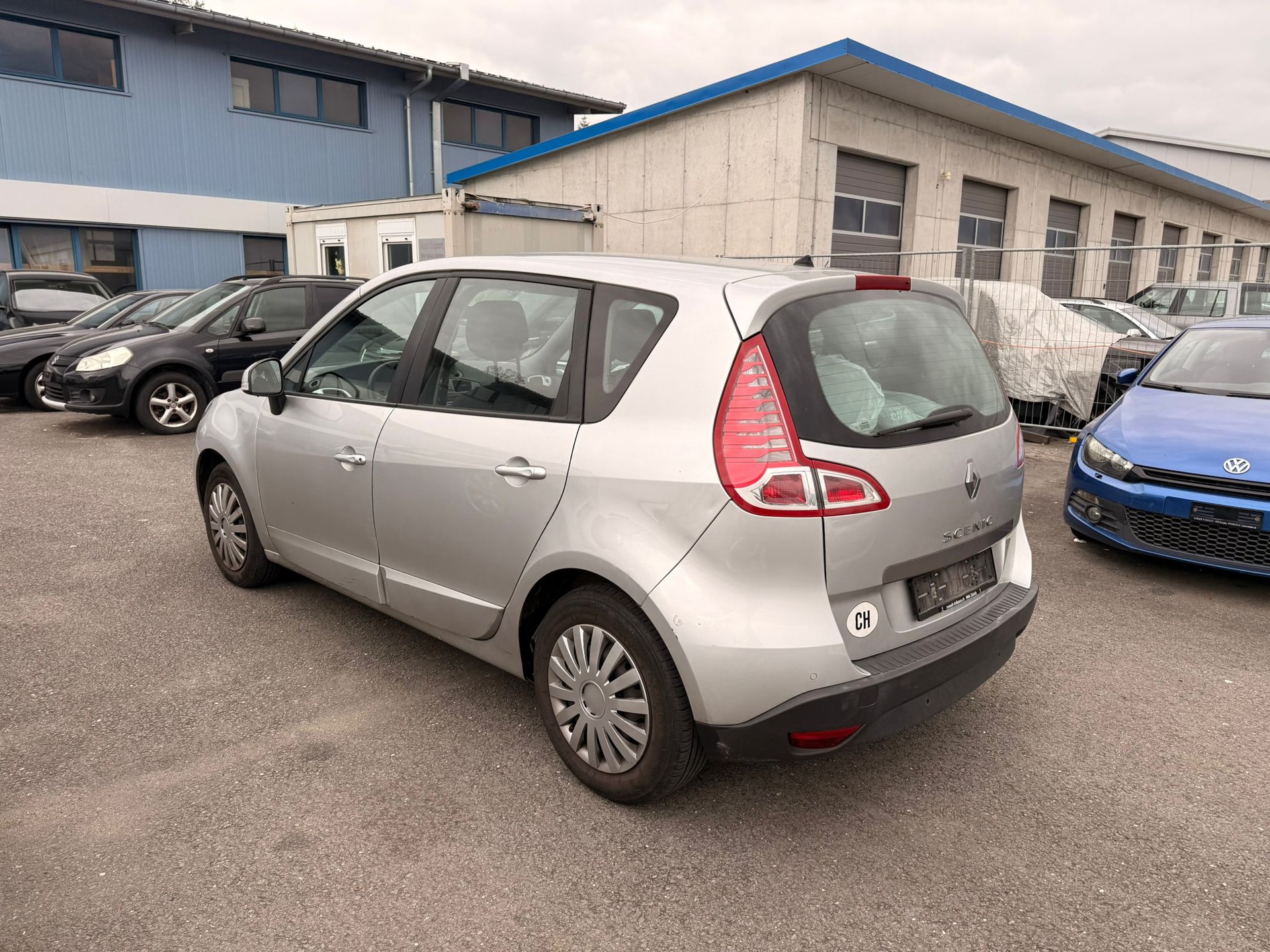 RENAULT Scénic 2.0 16V Privilège X-Tronic CVT-image-3