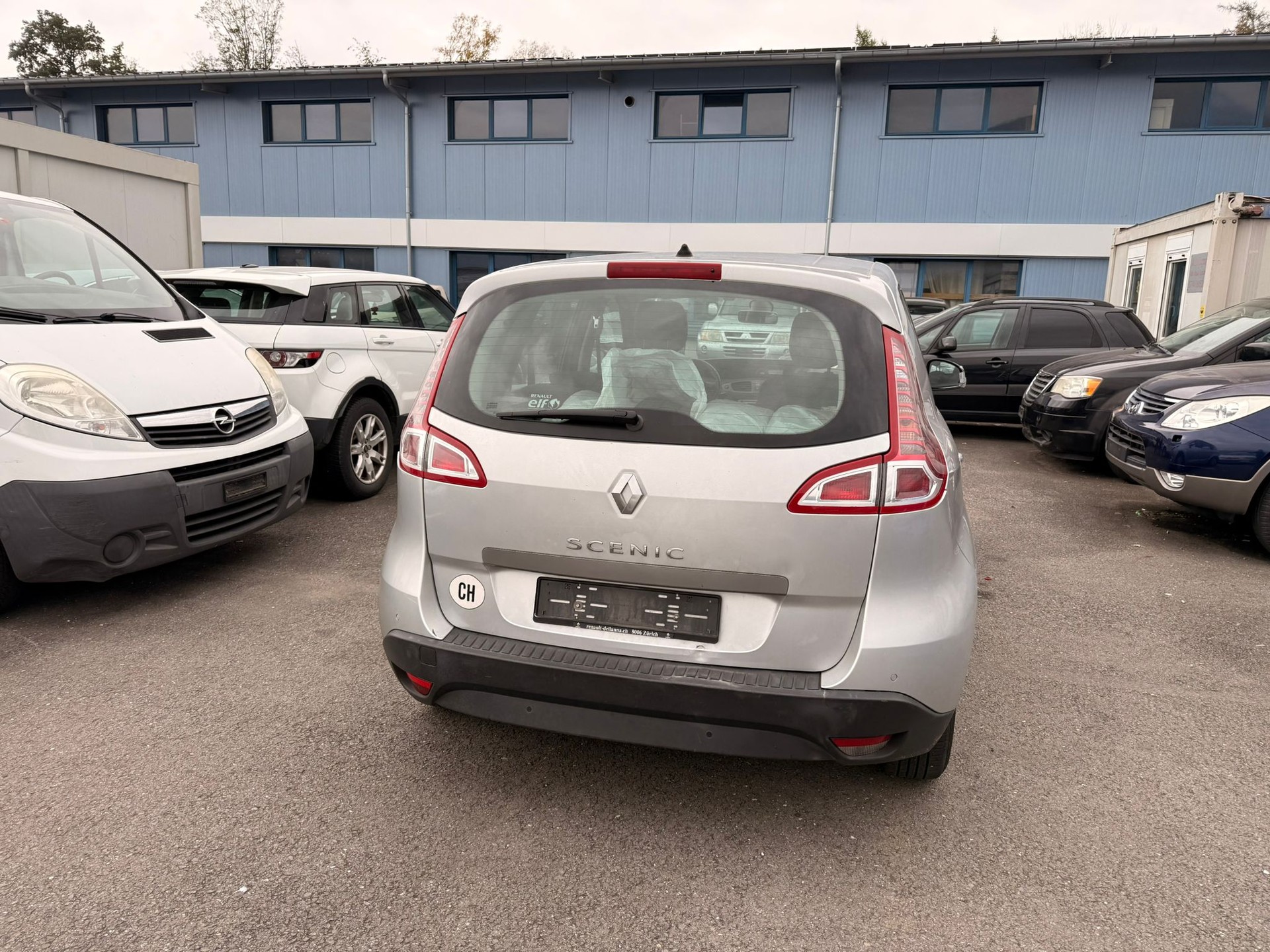 RENAULT Scénic 2.0 16V Privilège X-Tronic CVT-image-4