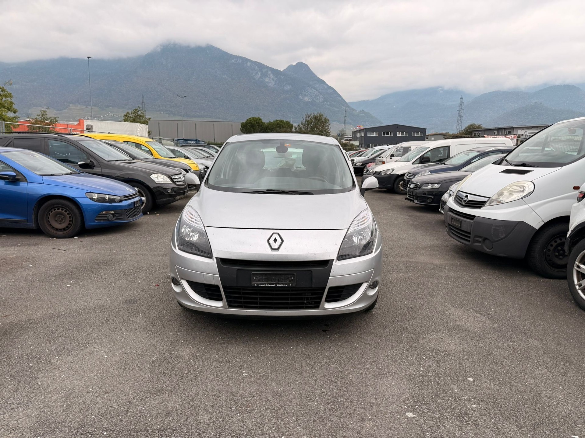 RENAULT Scénic 2.0 16V Privilège X-Tronic CVT-image-1