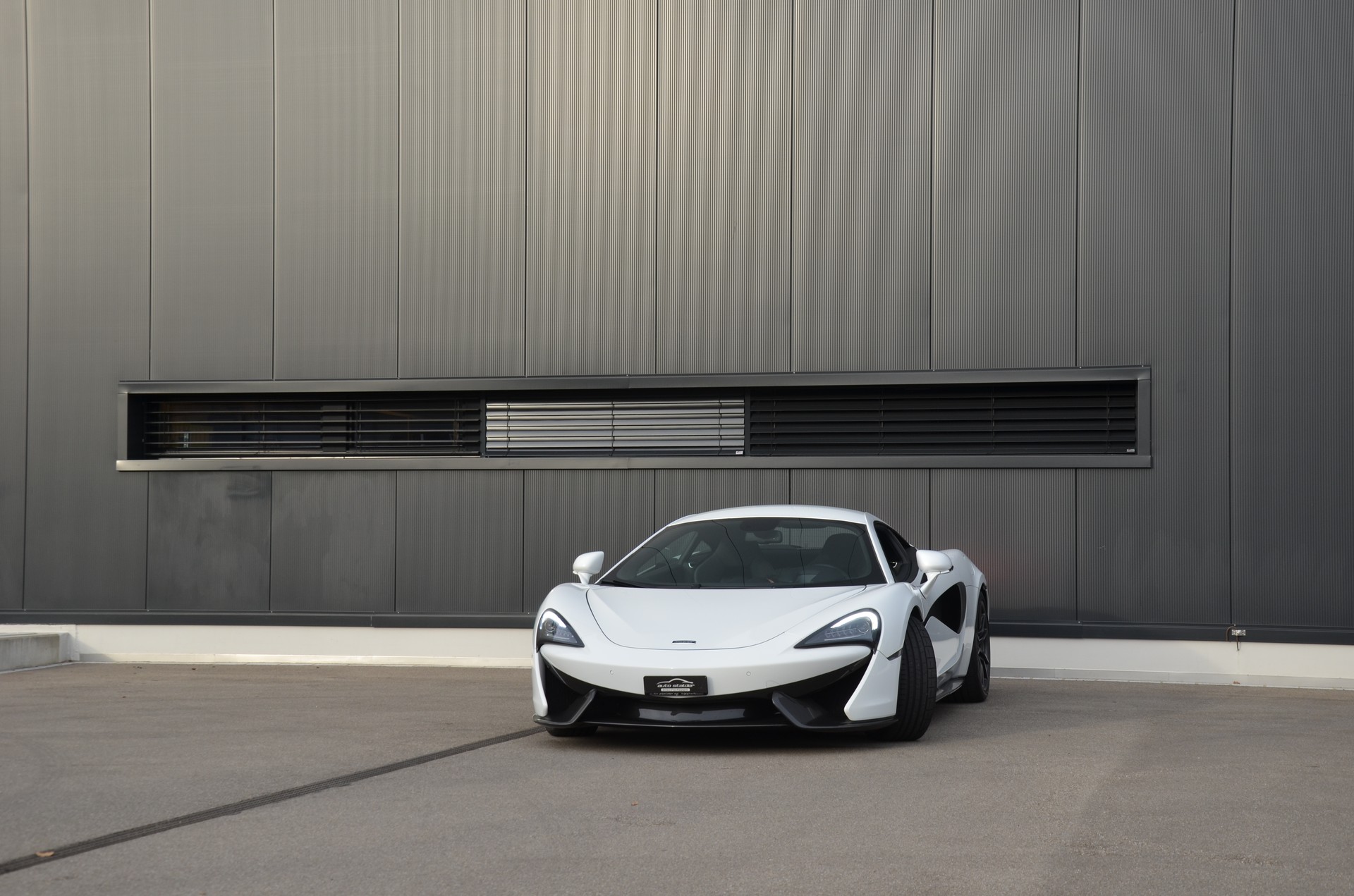 McLAREN 570S Coupé 3.8 V8 SSG-image-5