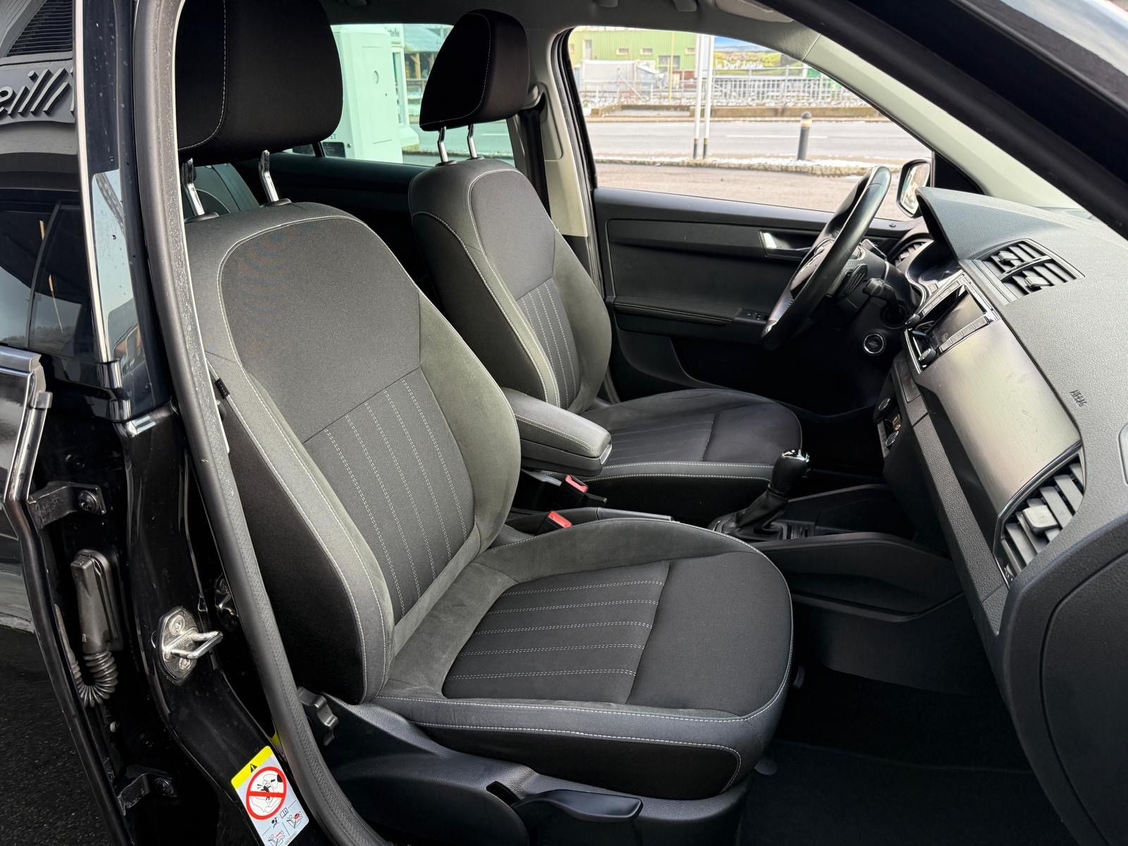 SKODA Fabia 1.0 TSI Style DSG-image-17