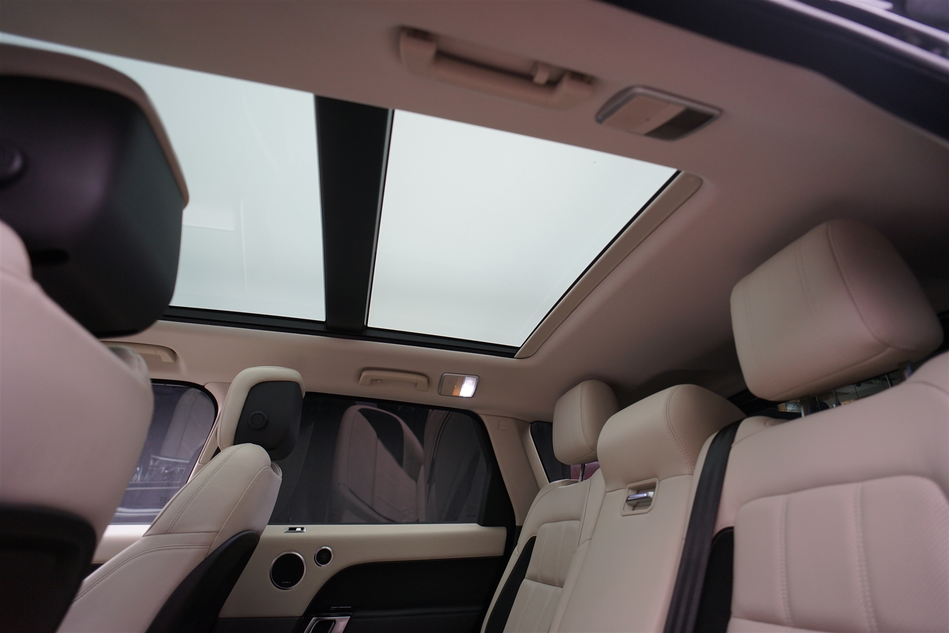 LAND ROVER Range Rover Sport 5.0 V8 S/C HSE Dynamic Automatic *CH-Fahrzeug* *Panoramadach* *Meridian Soundsystem*-image-19
