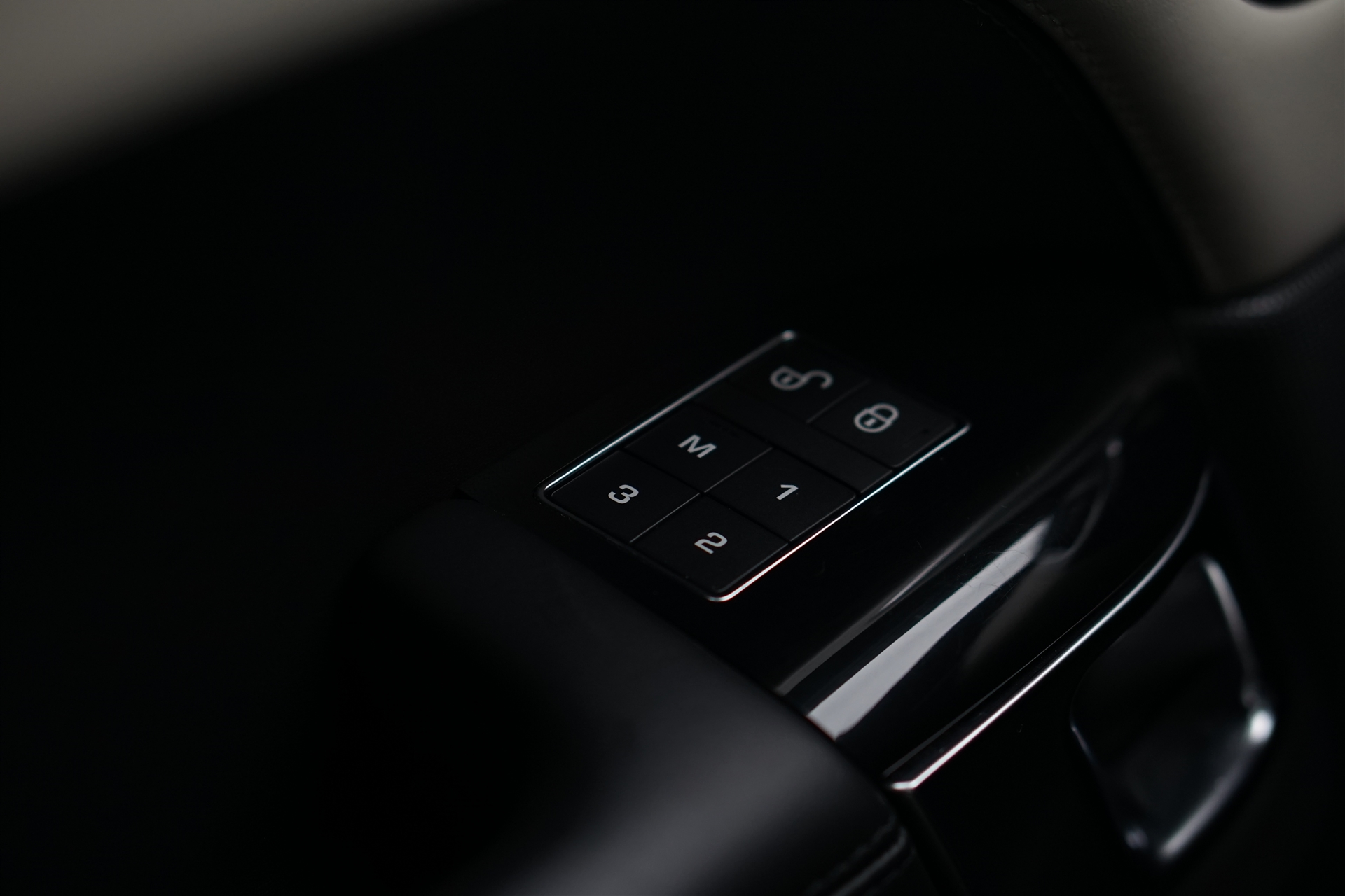 LAND ROVER Range Rover Sport 5.0 V8 S/C HSE Dynamic Automatic *CH-Fahrzeug* *Panoramadach* *Meridian Soundsystem*-image-41