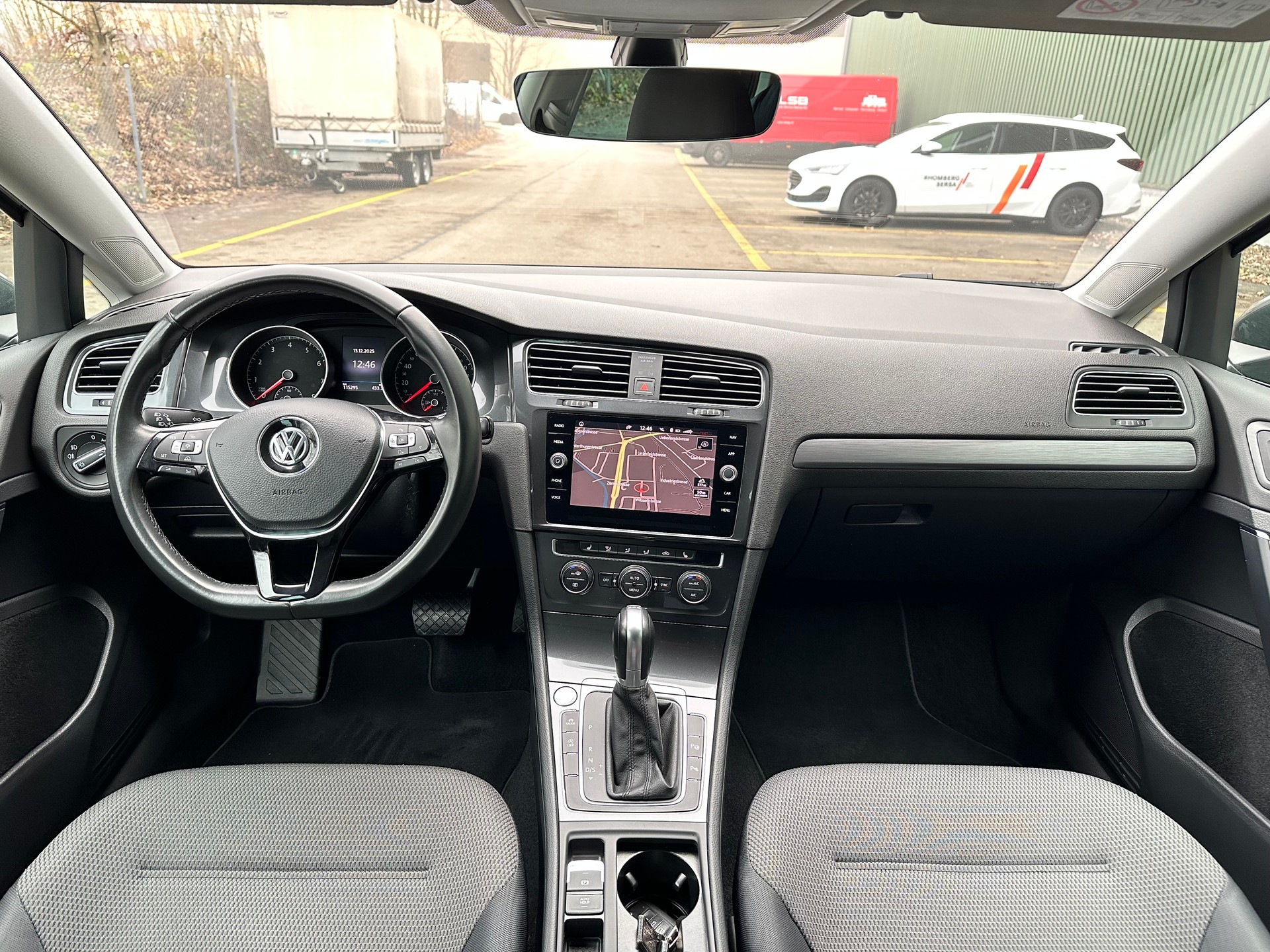 VW Golf 1.4 TSI Highline DSG-image-12
