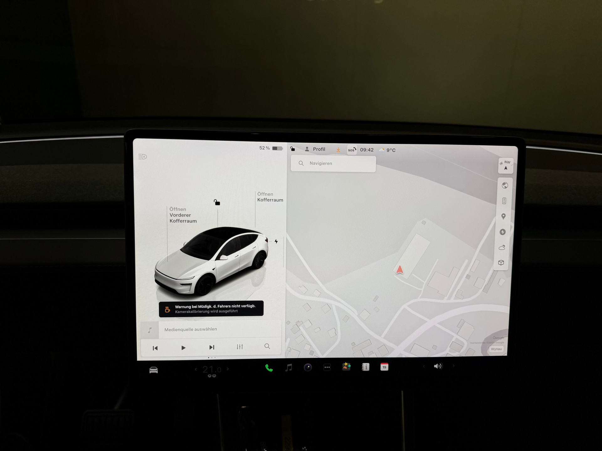 TESLA Model Y LR Premium AWD MY27 AHK-image-18