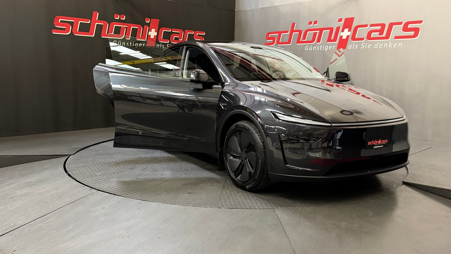 TESLA Model Y LR Premium AWD MY27 AHK-image-8