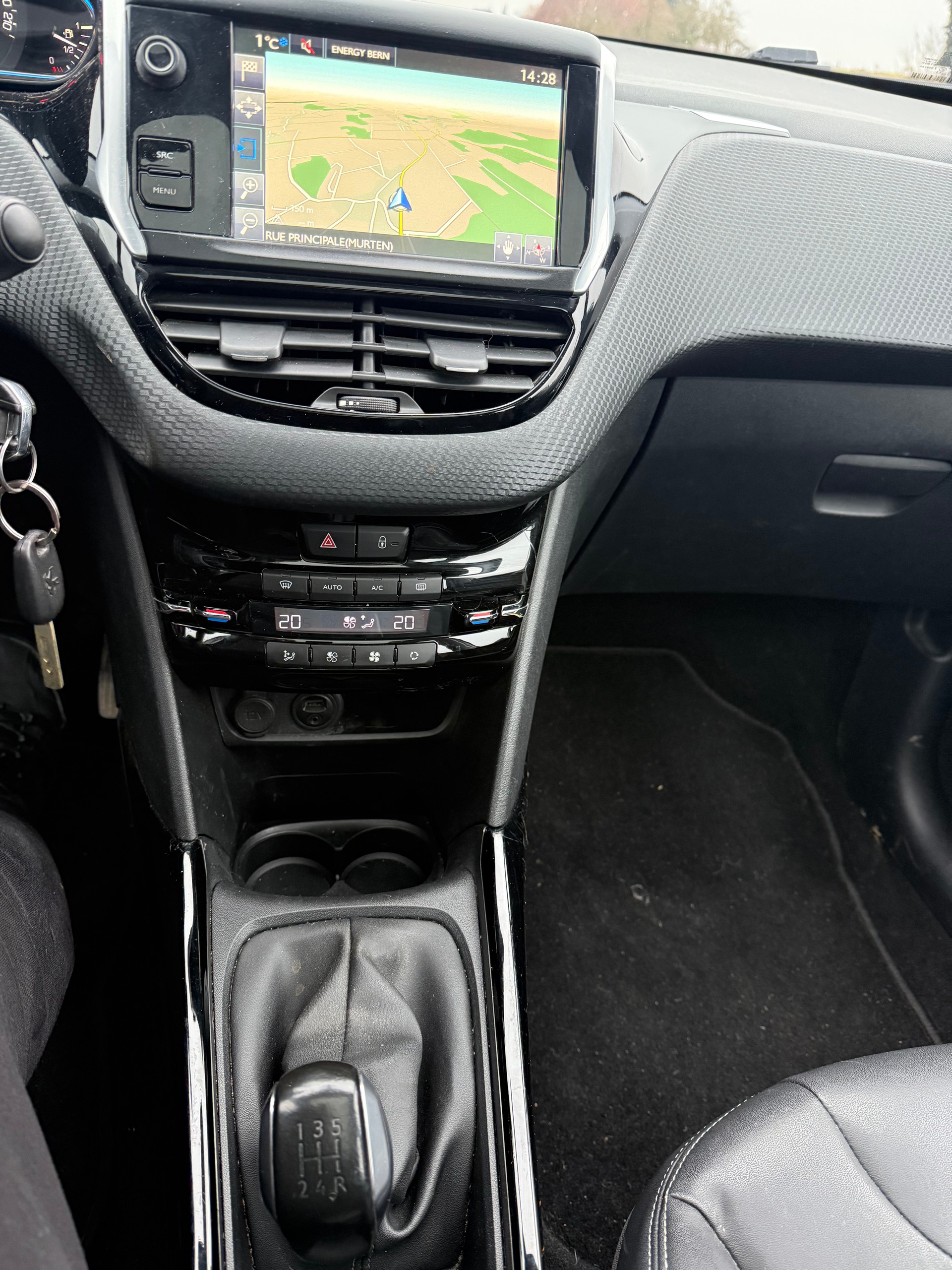 PEUGEOT 2008 1.2 PureTech Active-image-6