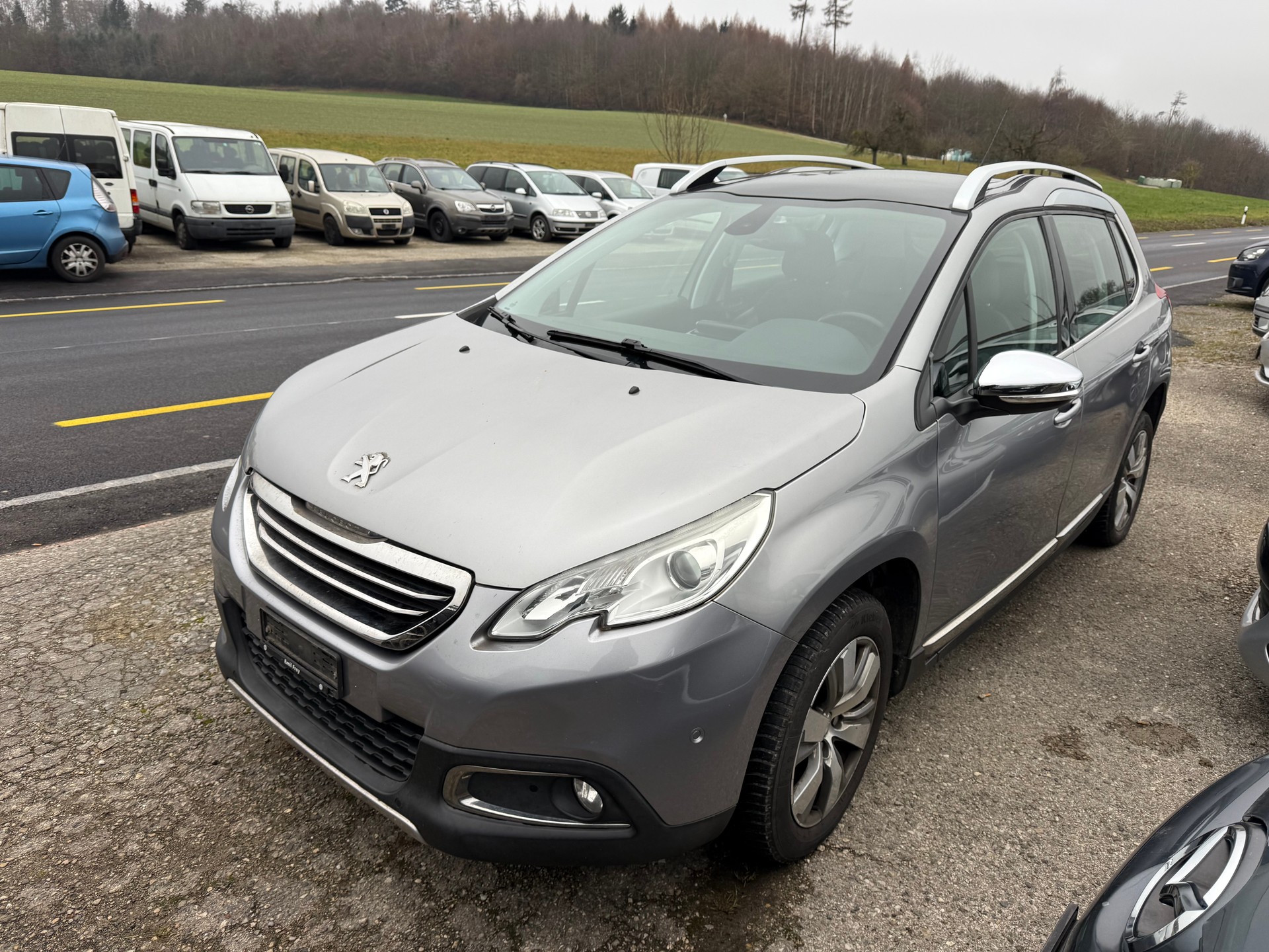 PEUGEOT 2008 1.2 PureTech Active-image-2