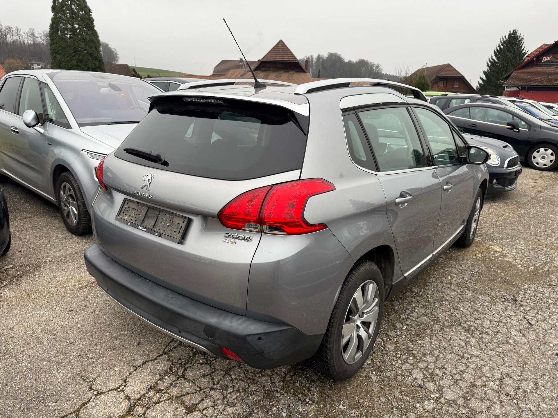 PEUGEOT 2008 1.2 PureTech Active-image-4