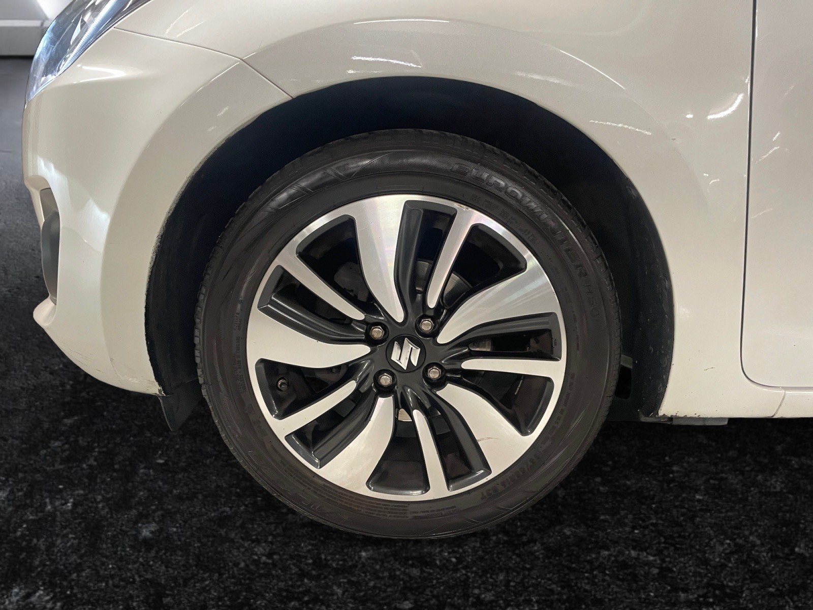 SUZUKI Swift 1.0 12V SHVS Compact Top Hybrid-image-15