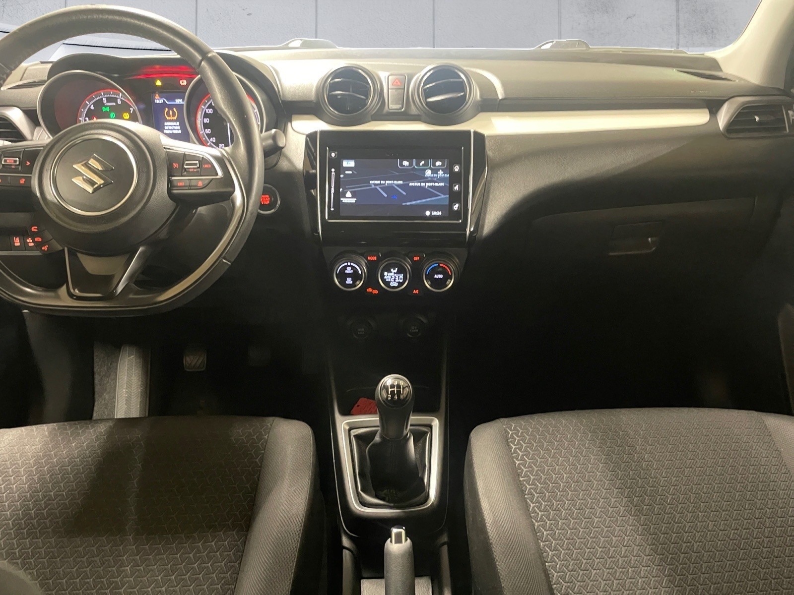 SUZUKI Swift 1.0 12V SHVS Compact Top Hybrid-image-10