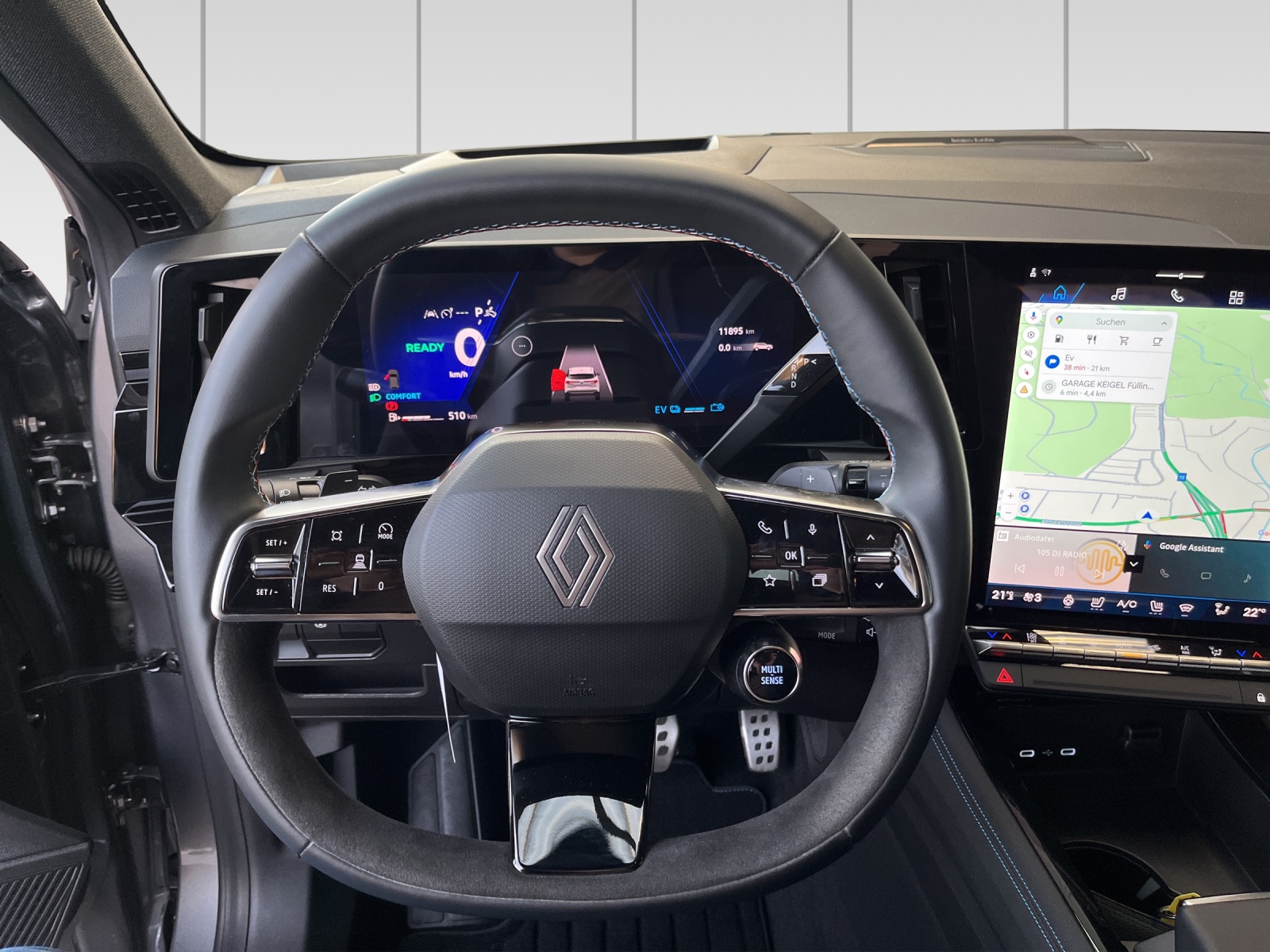 RENAULT Austral 1.2 HEV 200 Iconic Esprit Alpine A-image-9