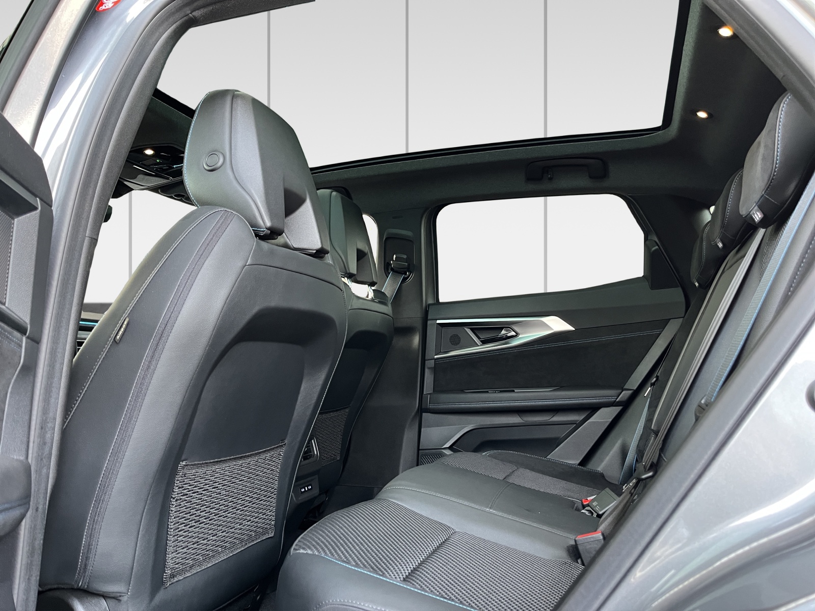 RENAULT Austral 1.2 HEV 200 Iconic Esprit Alpine A-image-7