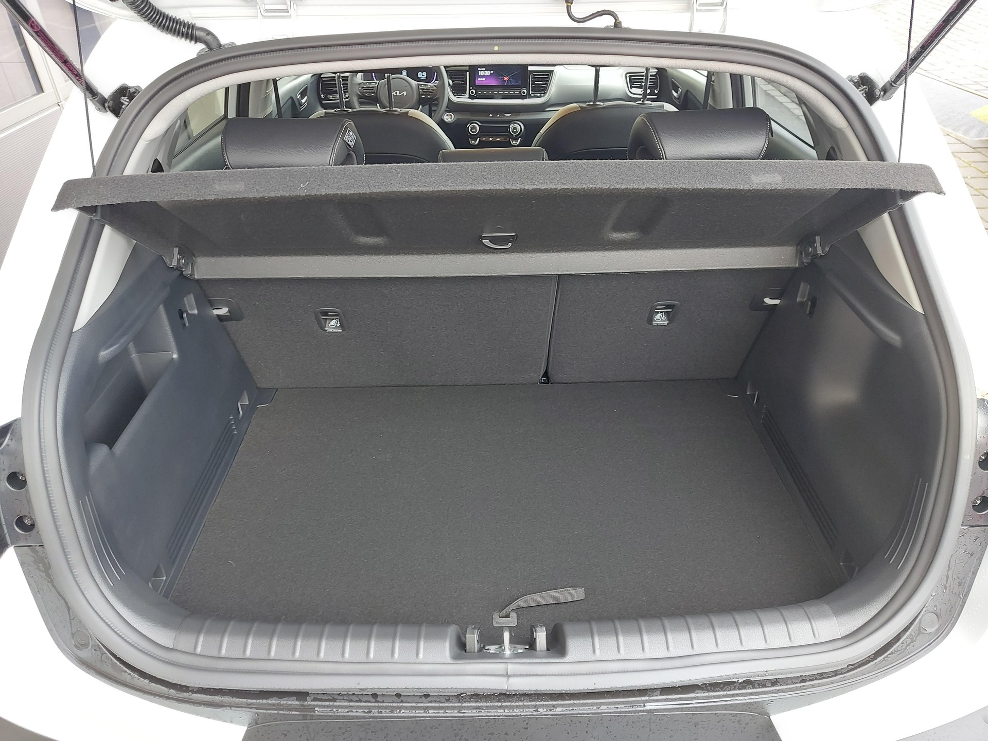 KIA Stonic 1.0 T-GDi Power Edition-image-12